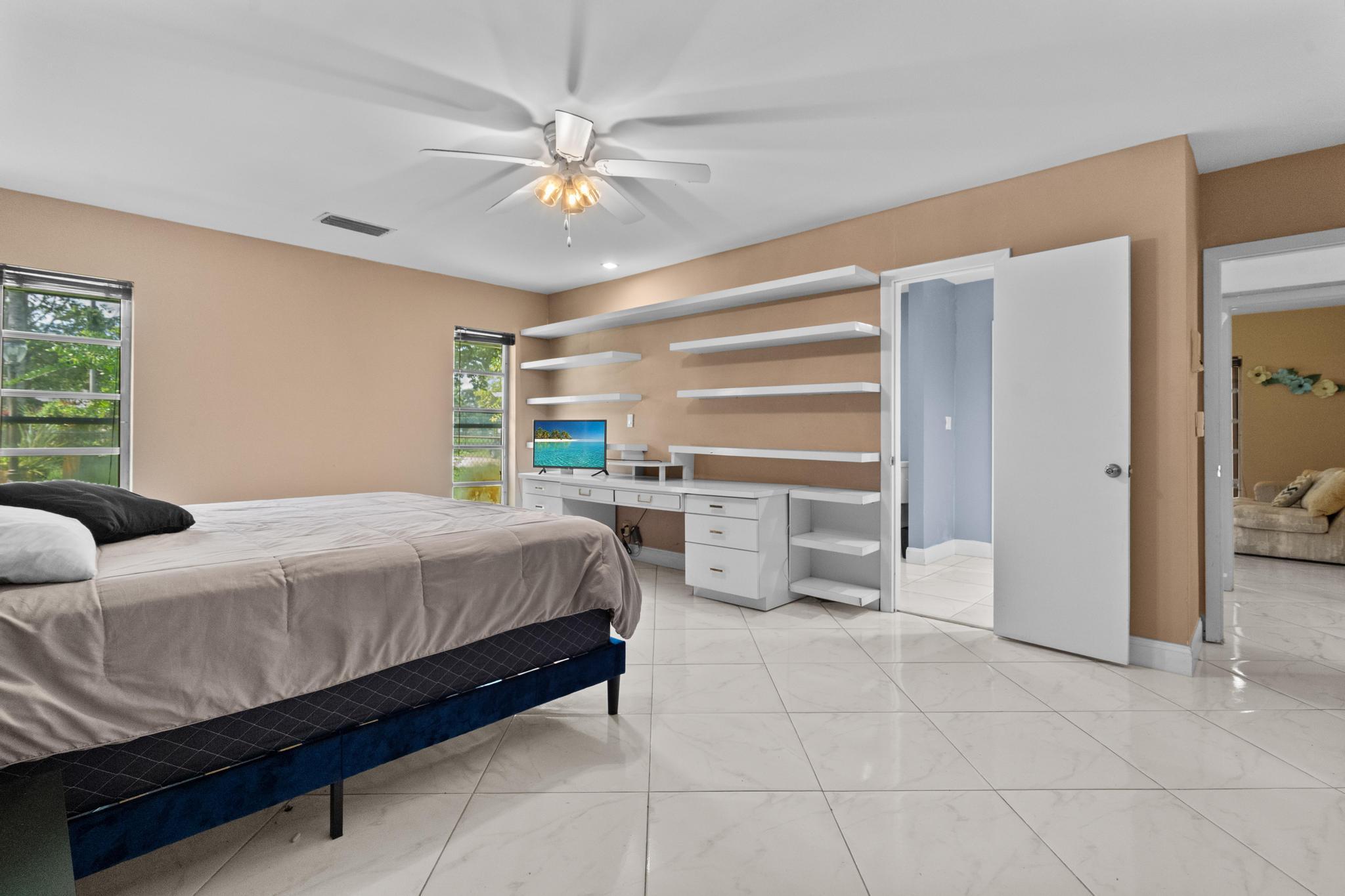 5104 White Oak, Tamarac FL 33319