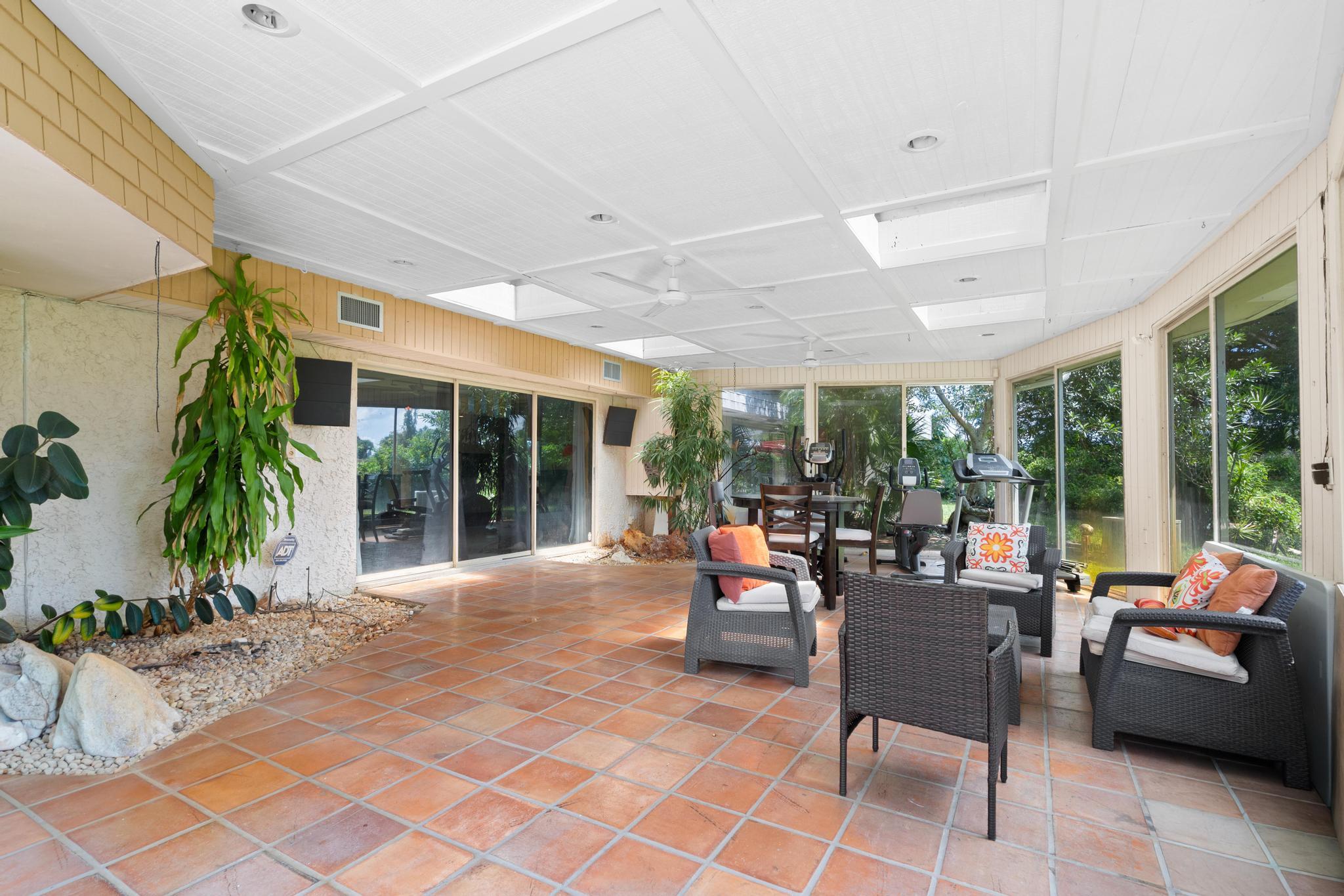 5104 White Oak, Tamarac FL 33319