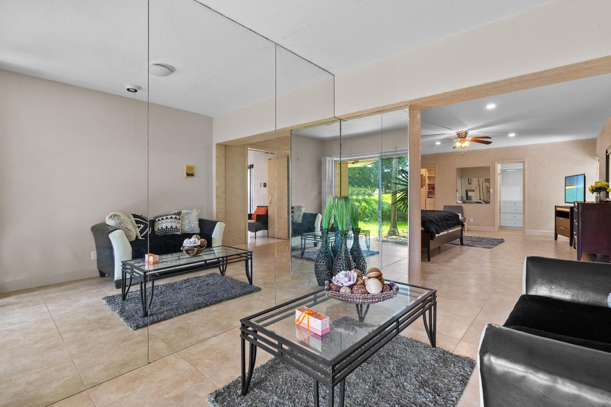 5104 White Oak, Tamarac FL 33319