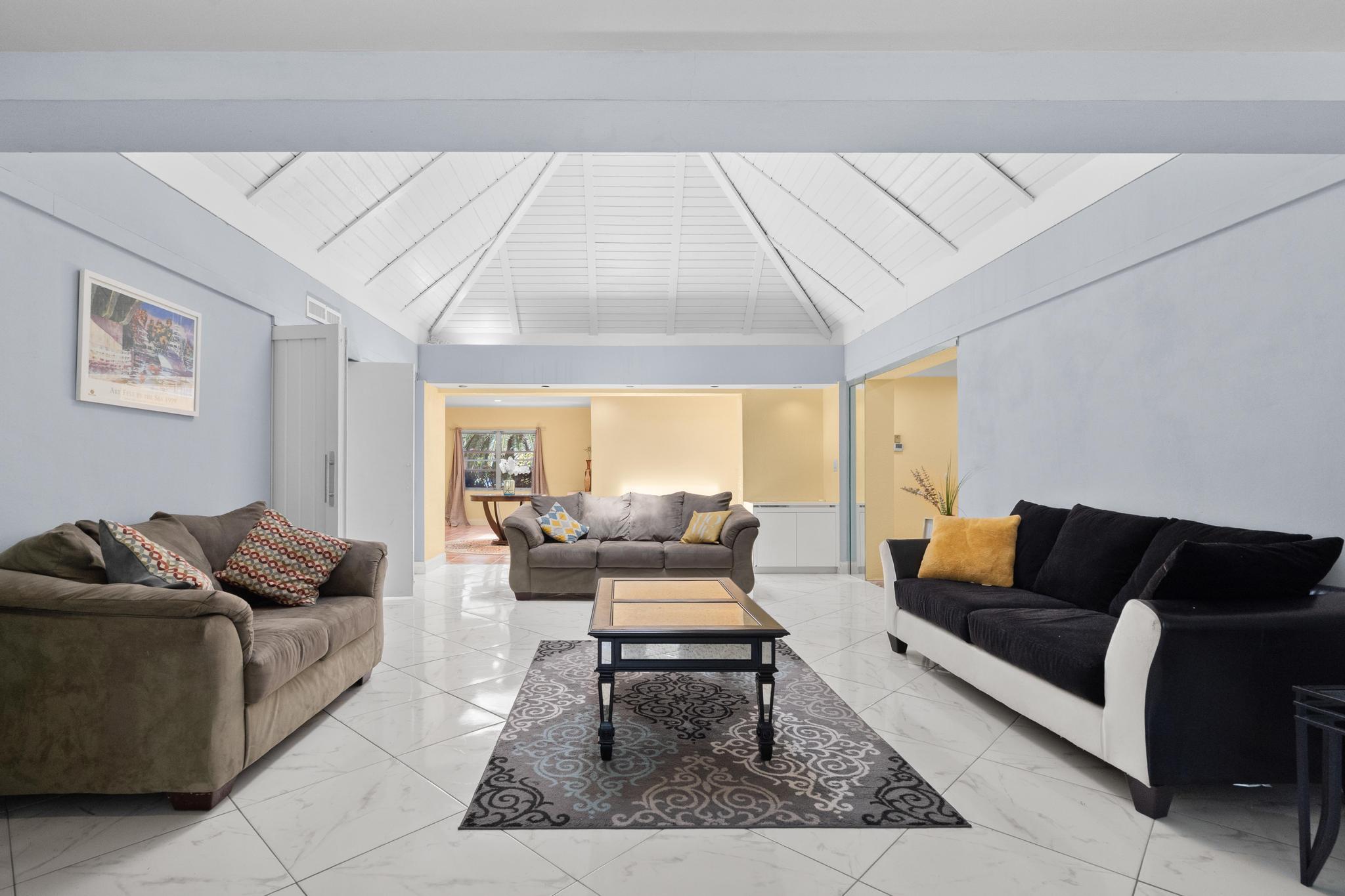 5104 White Oak, Tamarac FL 33319