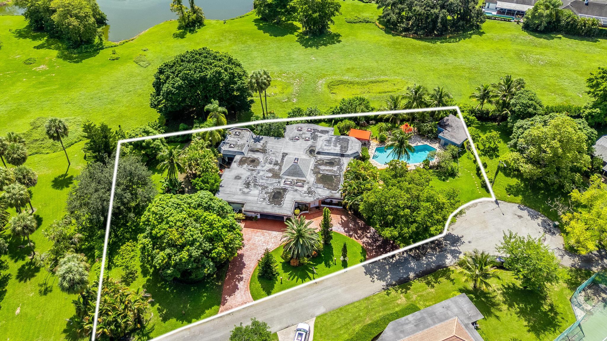 5104 White Oak, Tamarac FL 33319