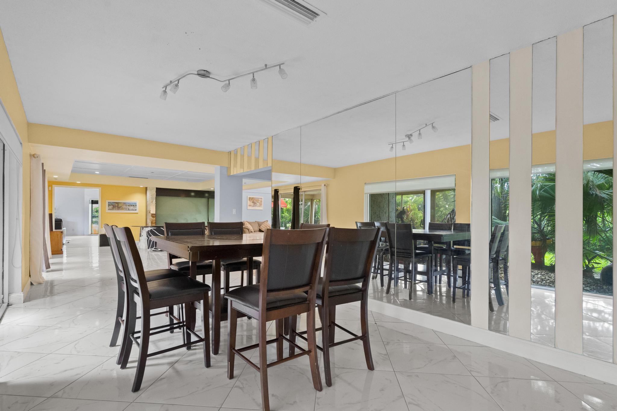 5104 White Oak, Tamarac FL 33319