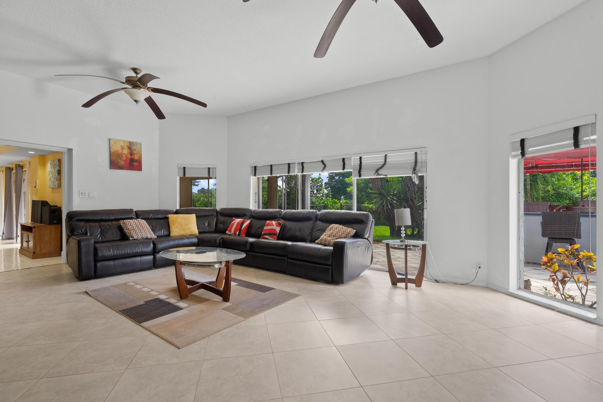 5104 White Oak, Tamarac FL 33319
