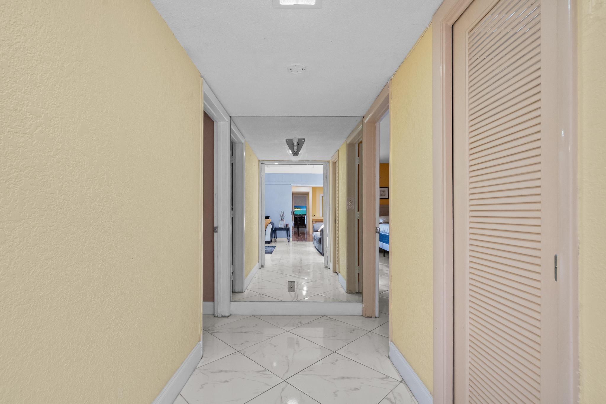 5104 White Oak, Tamarac FL 33319