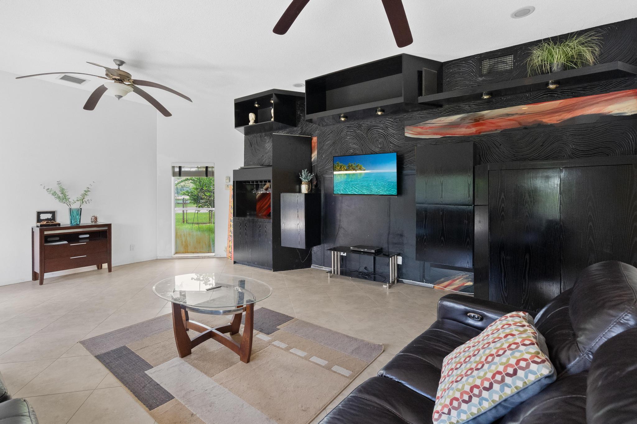 5104 White Oak, Tamarac FL 33319
