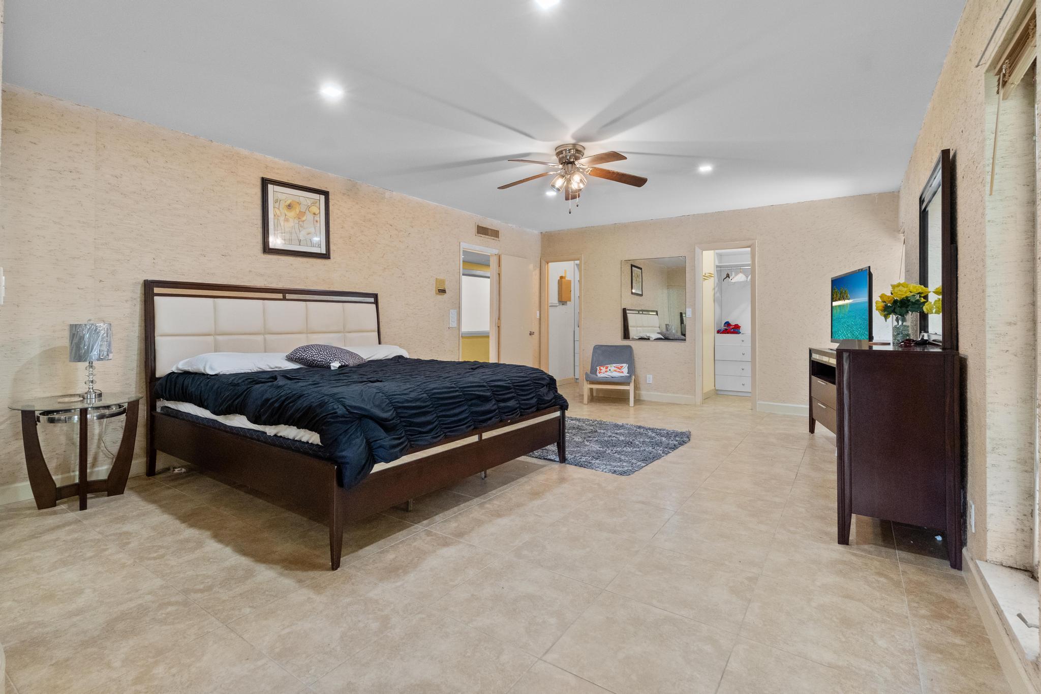 5104 White Oak, Tamarac FL 33319