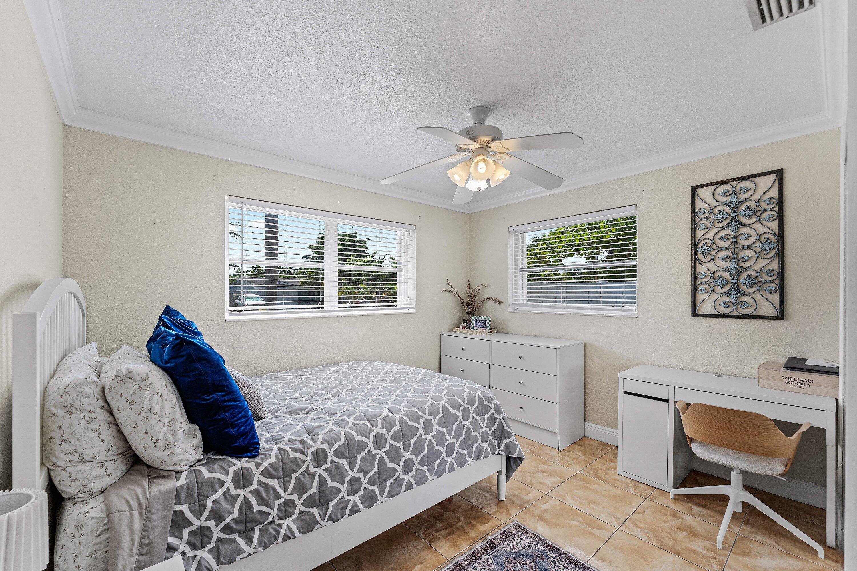 4481 SW 37th, Dania Beach FL 33312