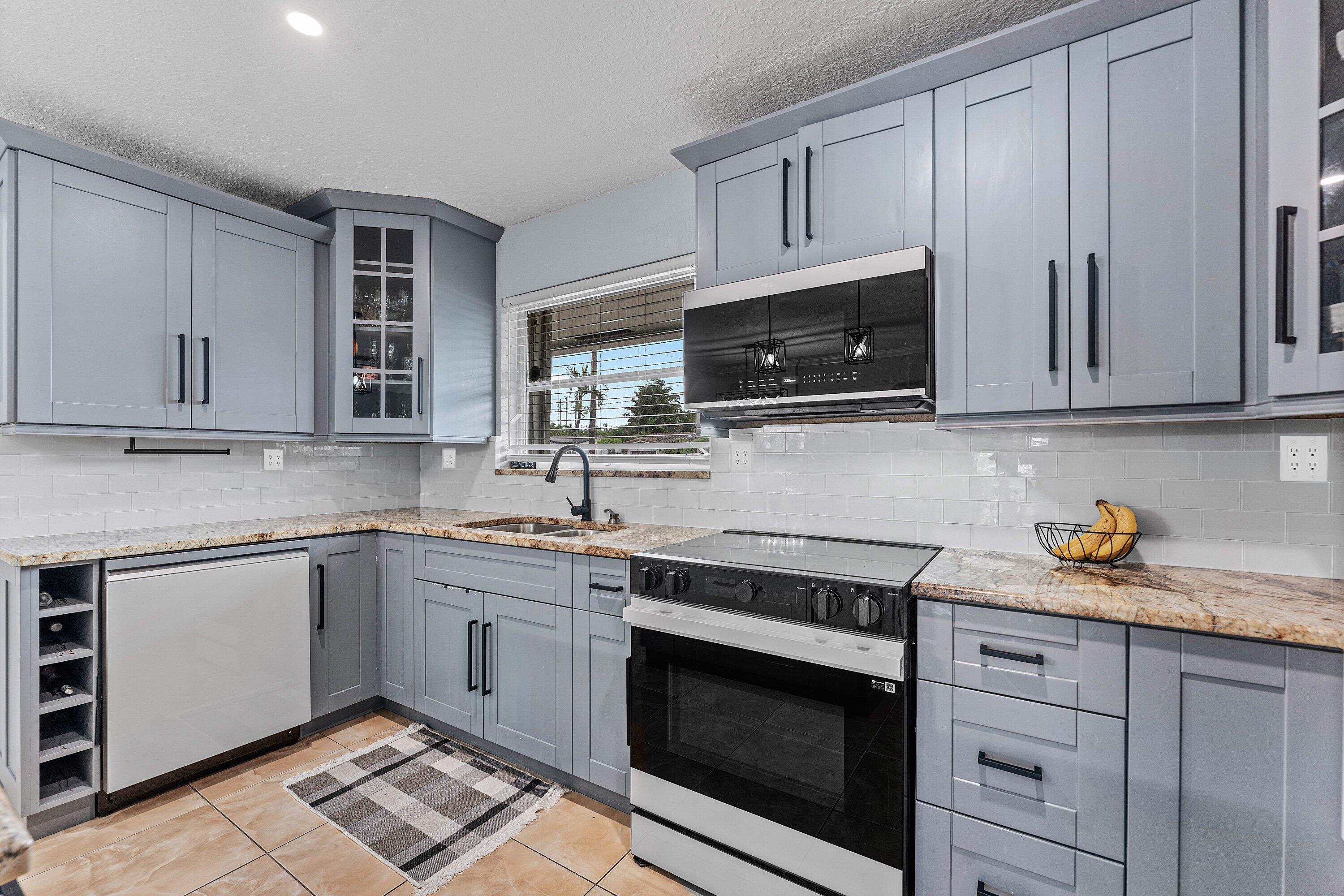 4481 SW 37th, Dania Beach FL 33312