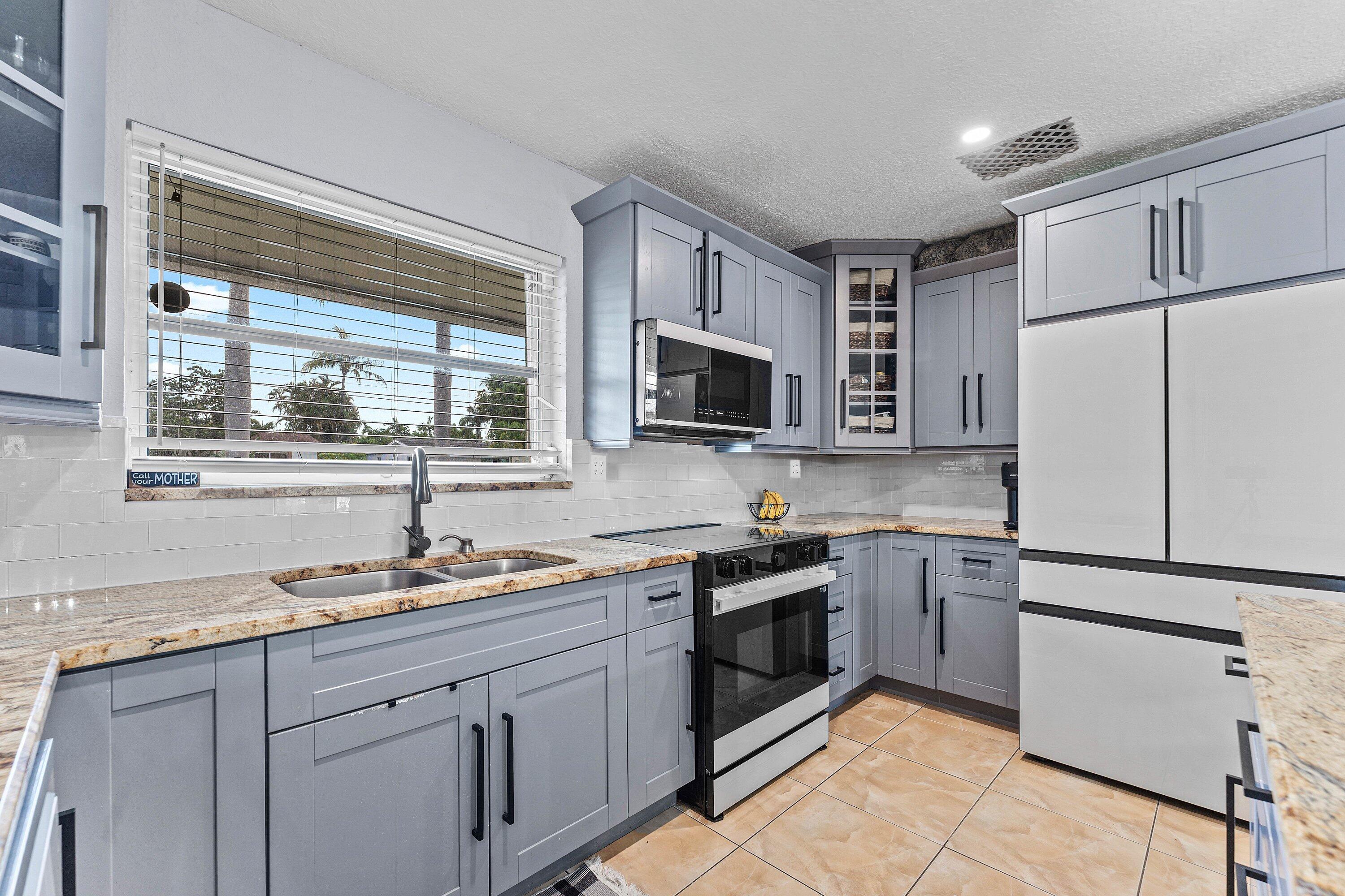 4481 SW 37th, Dania Beach FL 33312
