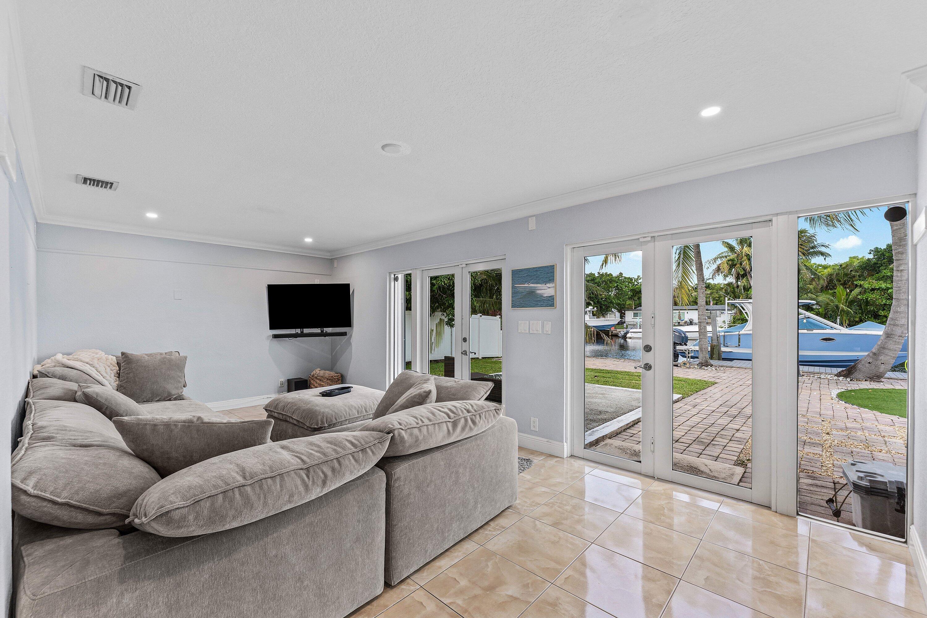 4481 SW 37th, Dania Beach FL 33312