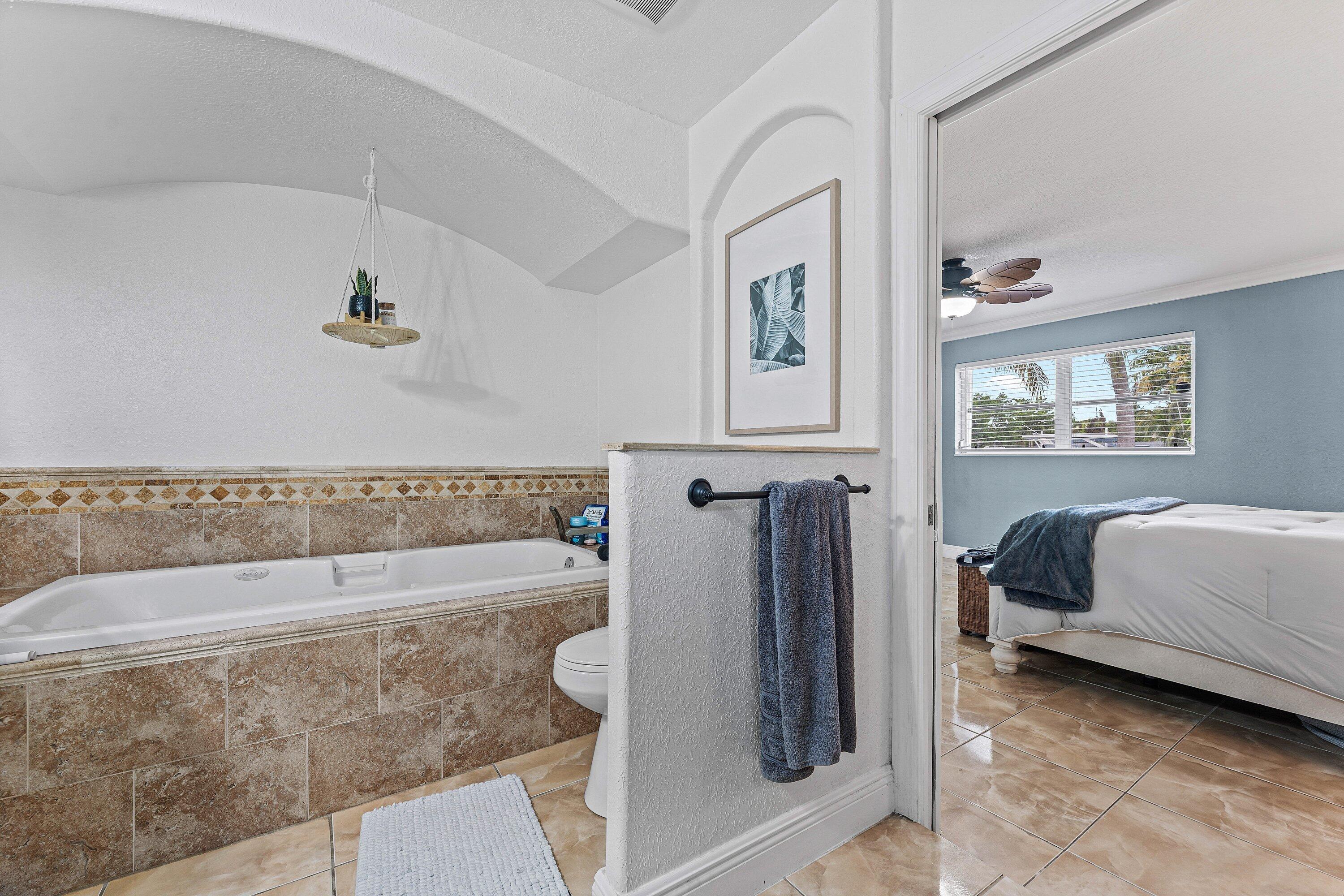 4481 SW 37th, Dania Beach FL 33312
