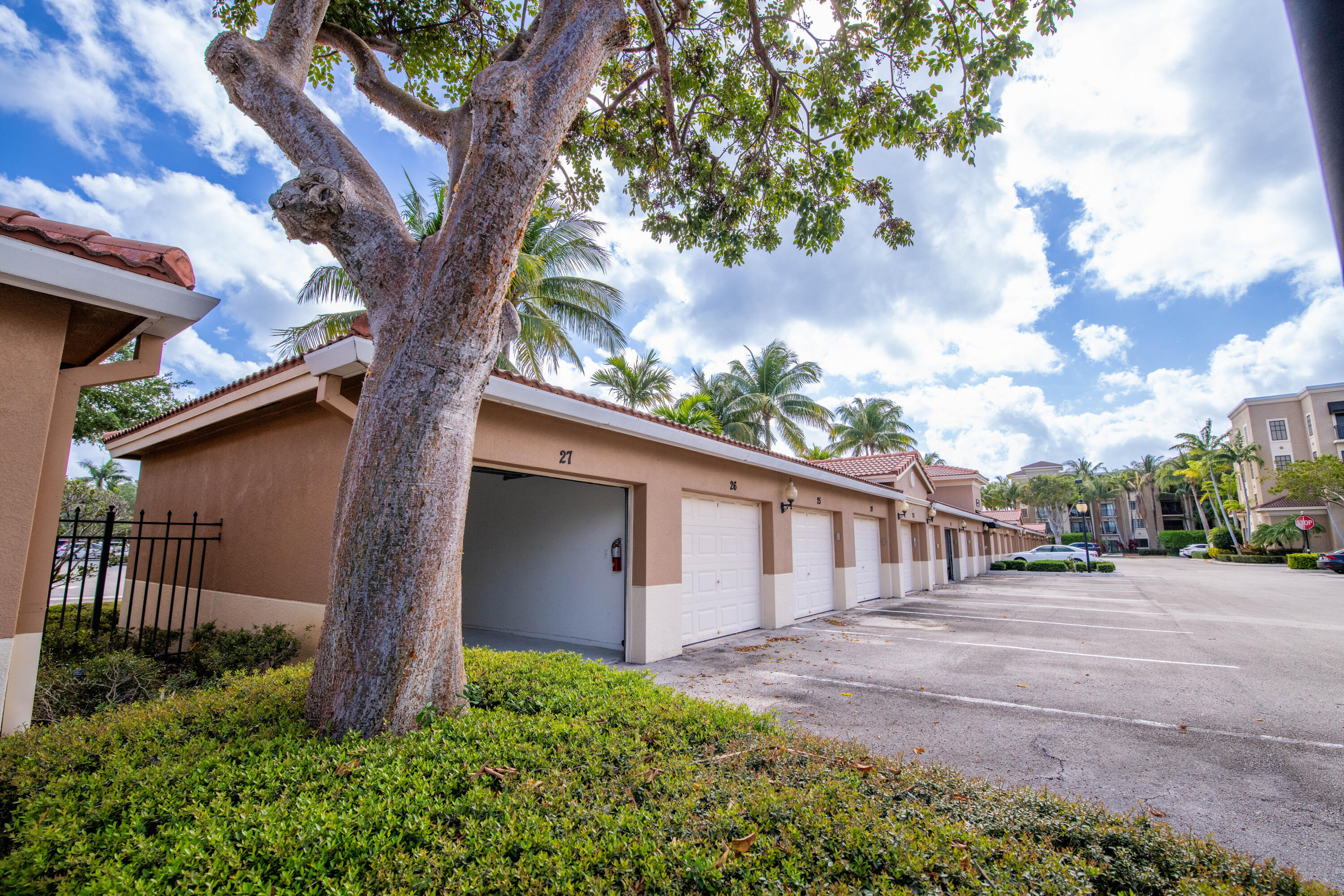 4907 Midtown #1411, Palm Beach Gardens FL 33418