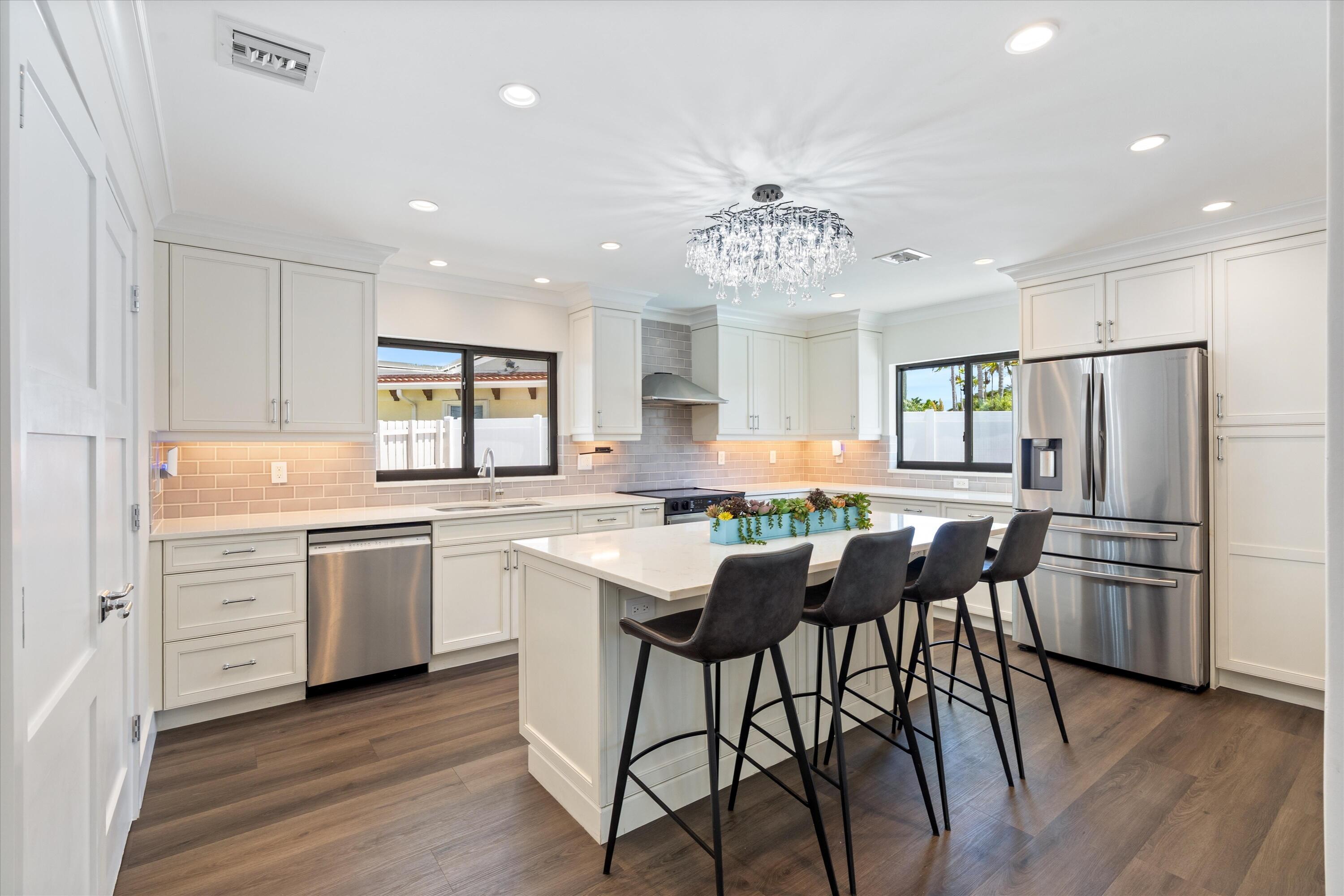 4410 NE 24TH, Lighthouse Point FL 33064