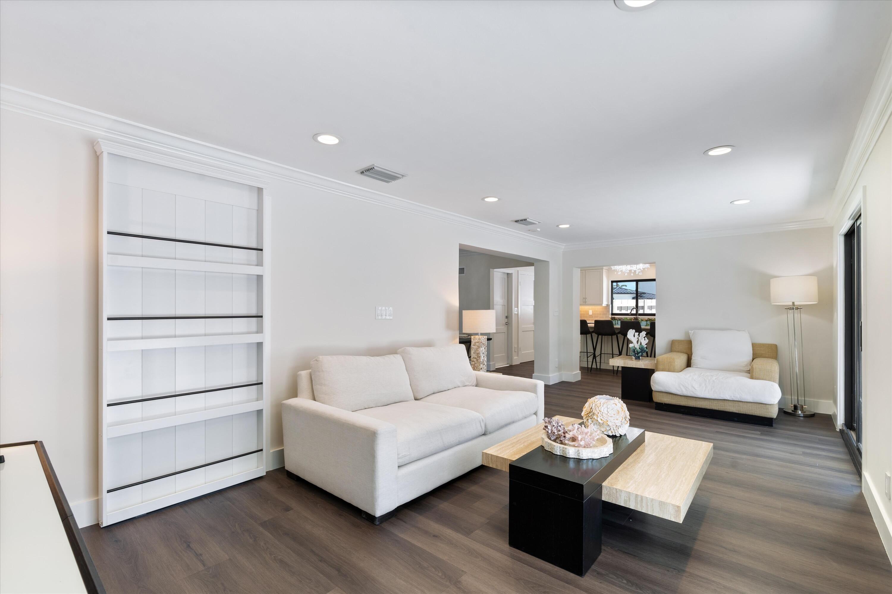 4410 NE 24TH, Lighthouse Point FL 33064