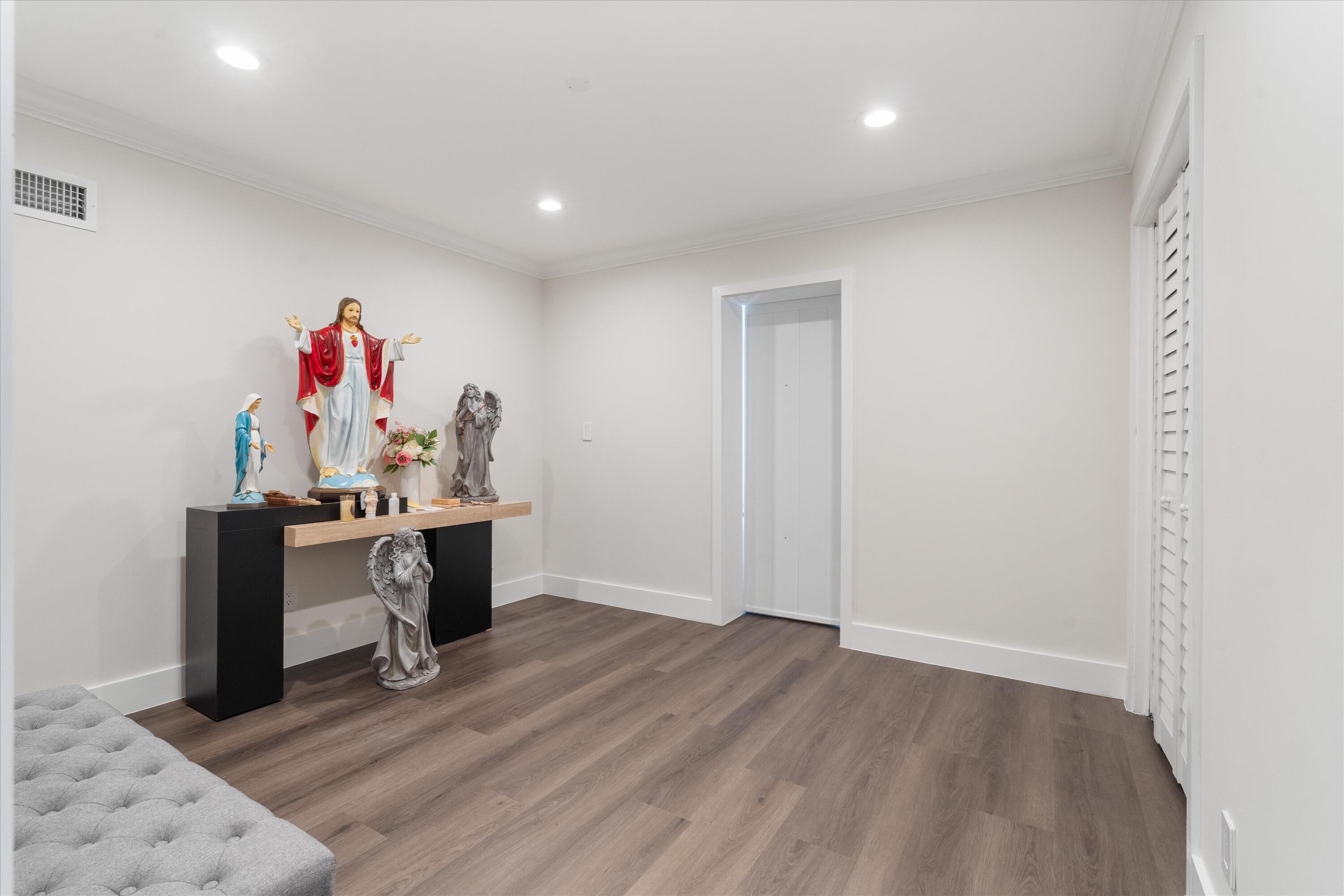 4410 NE 24TH, Lighthouse Point FL 33064