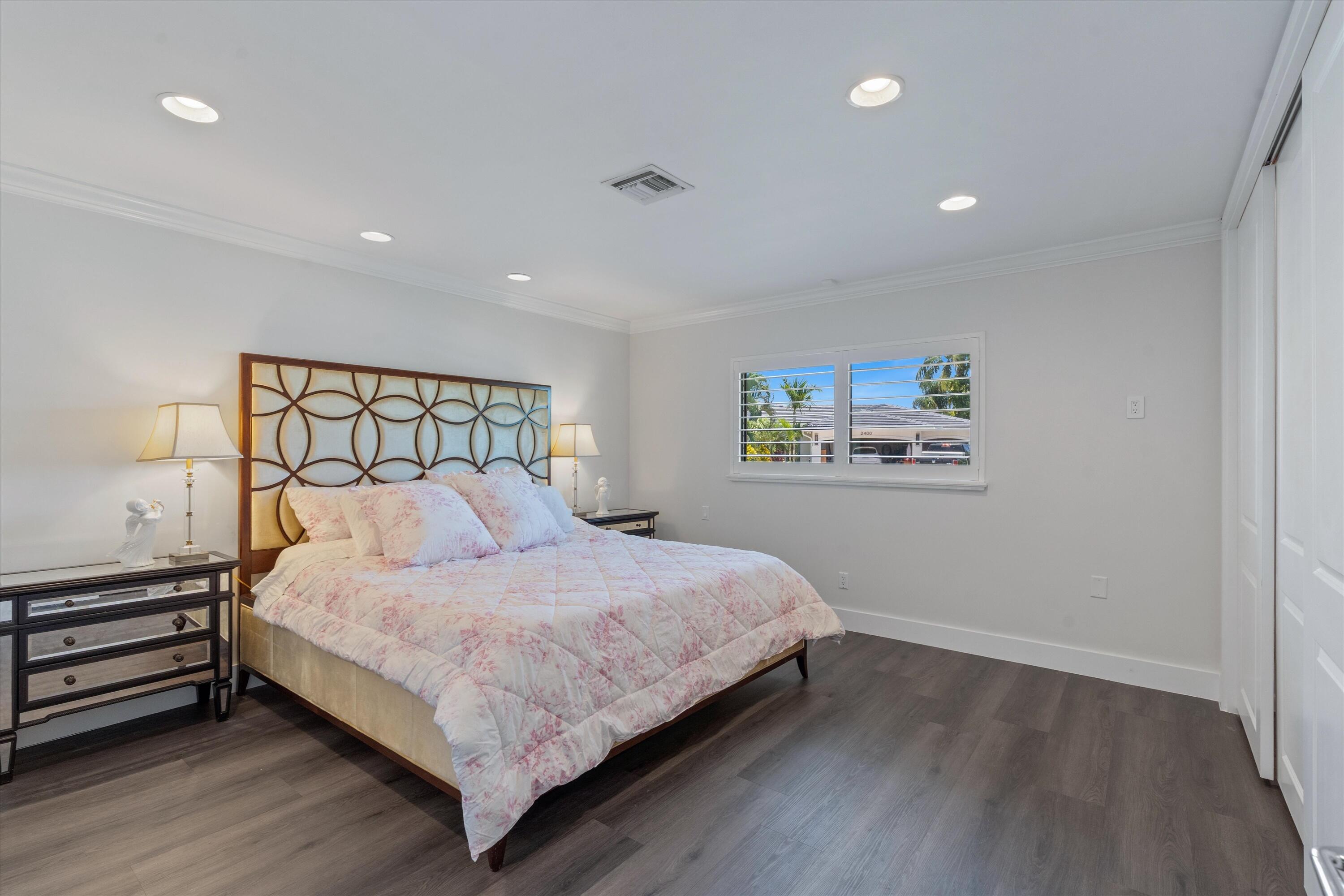 4410 NE 24TH, Lighthouse Point FL 33064