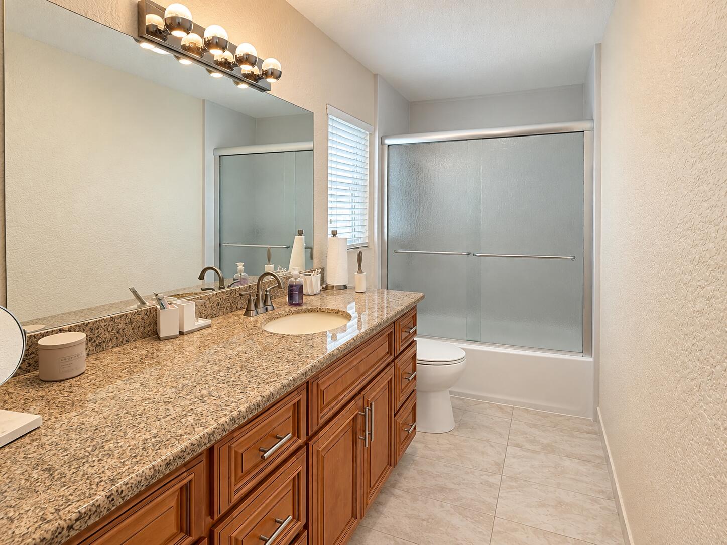 7482 NW 48TH, Lauderhill FL 33319