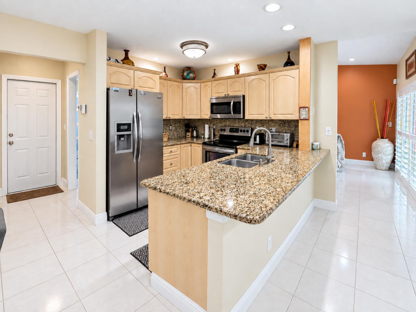 7482 NW 48TH, Lauderhill FL 33319
