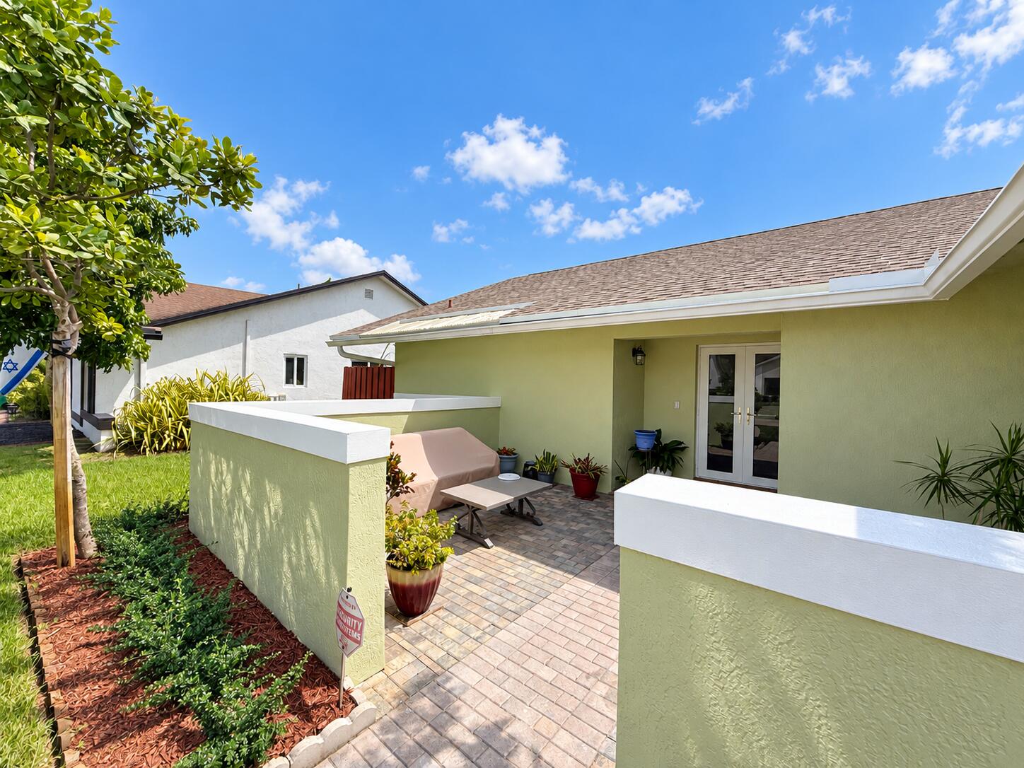 7482 NW 48TH, Lauderhill FL 33319