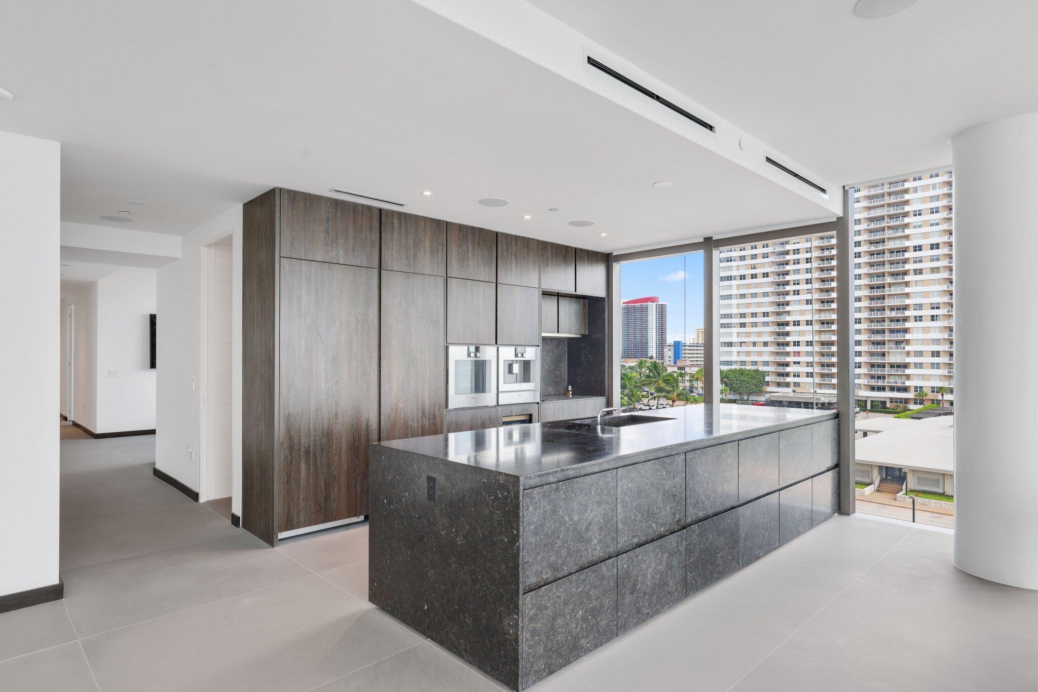 2000 S OCEAN #5A, Hallandale Beach FL 33009