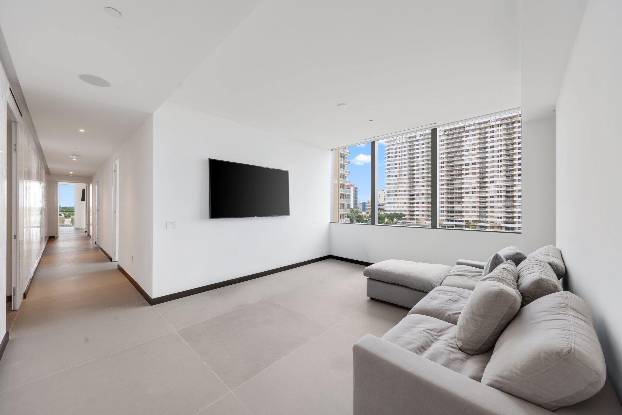 2000 S OCEAN #5A, Hallandale Beach FL 33009