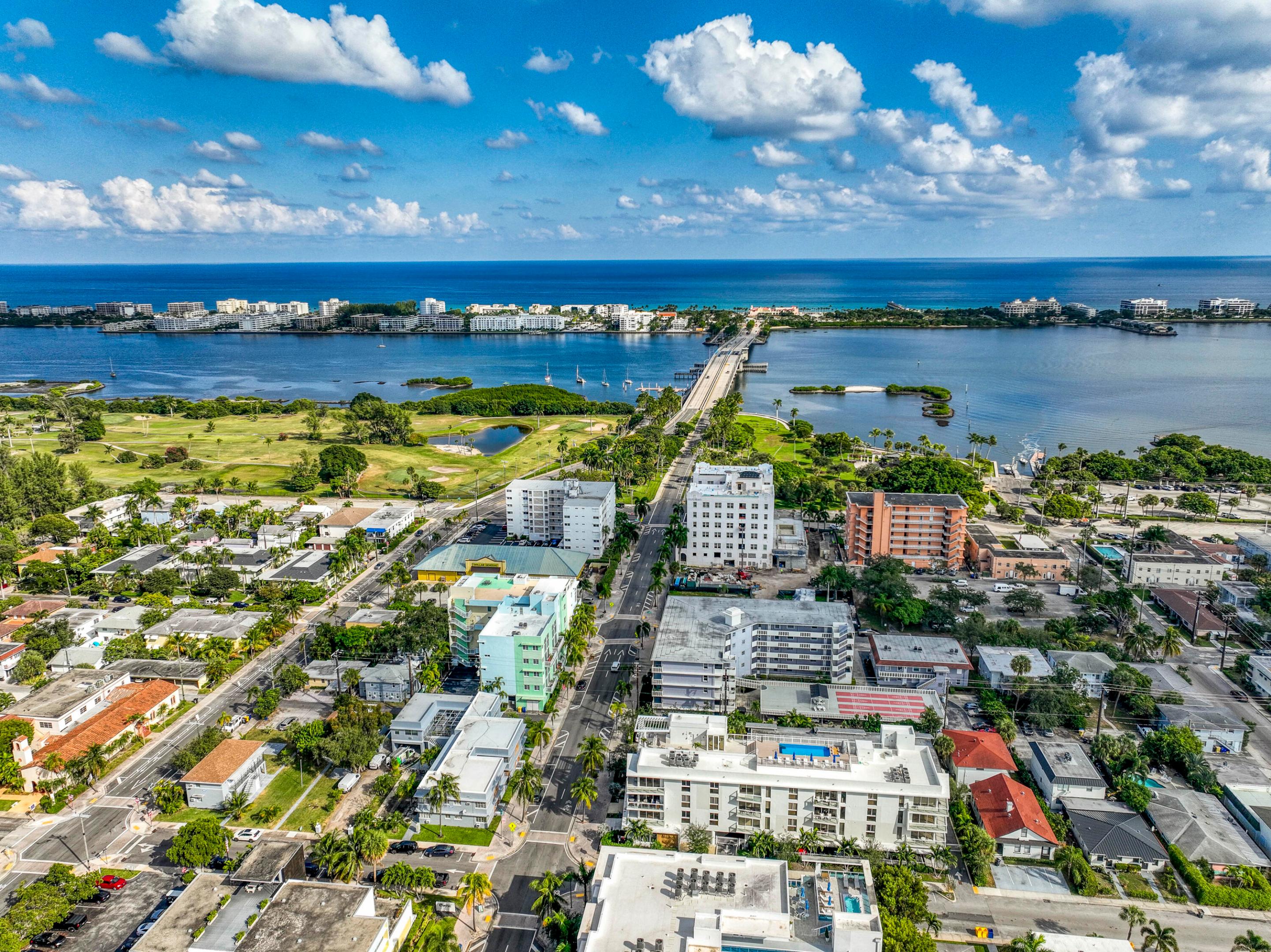 117 Lake #303, Lake Worth FL 33460