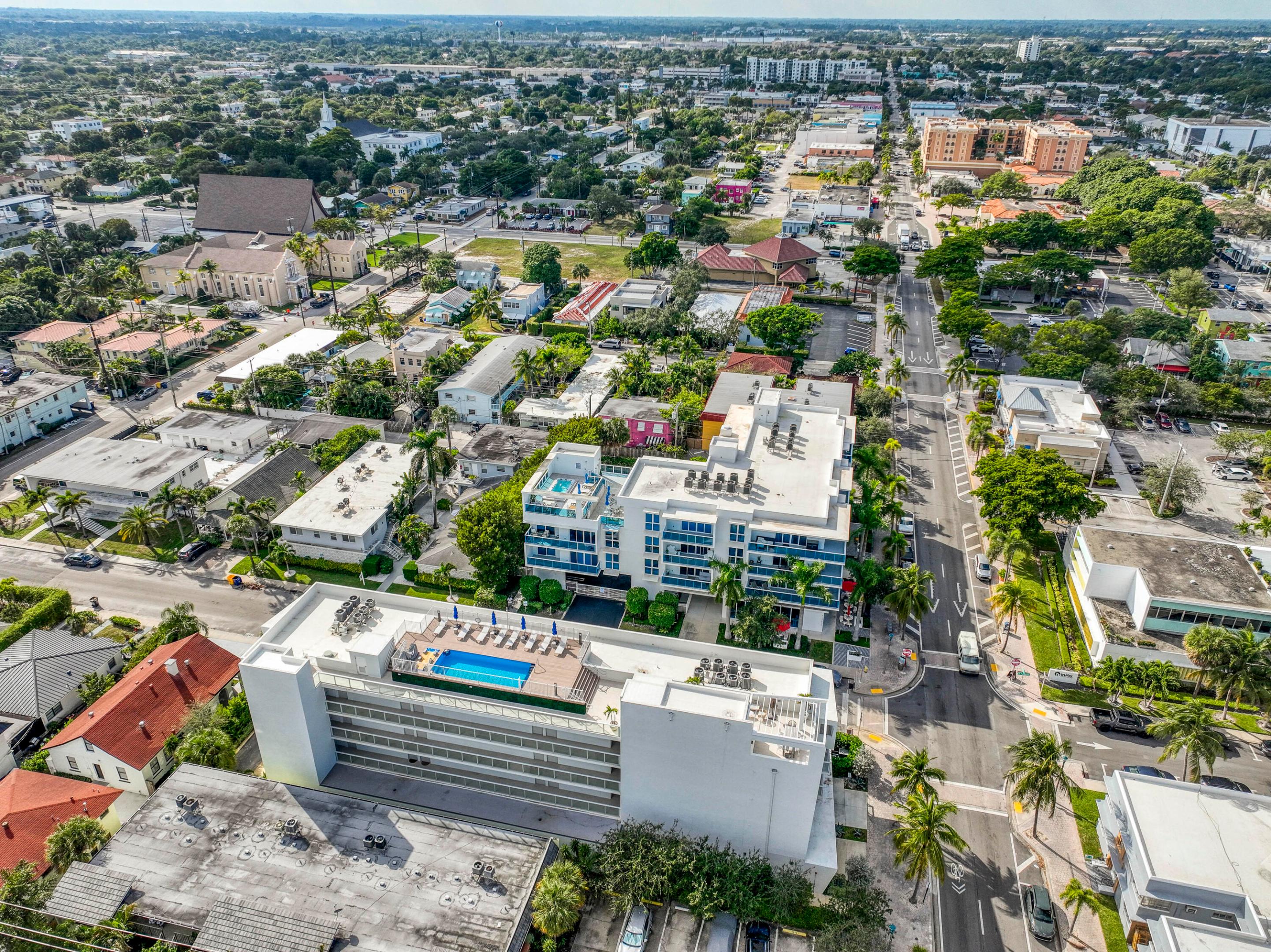 117 Lake #303, Lake Worth FL 33460