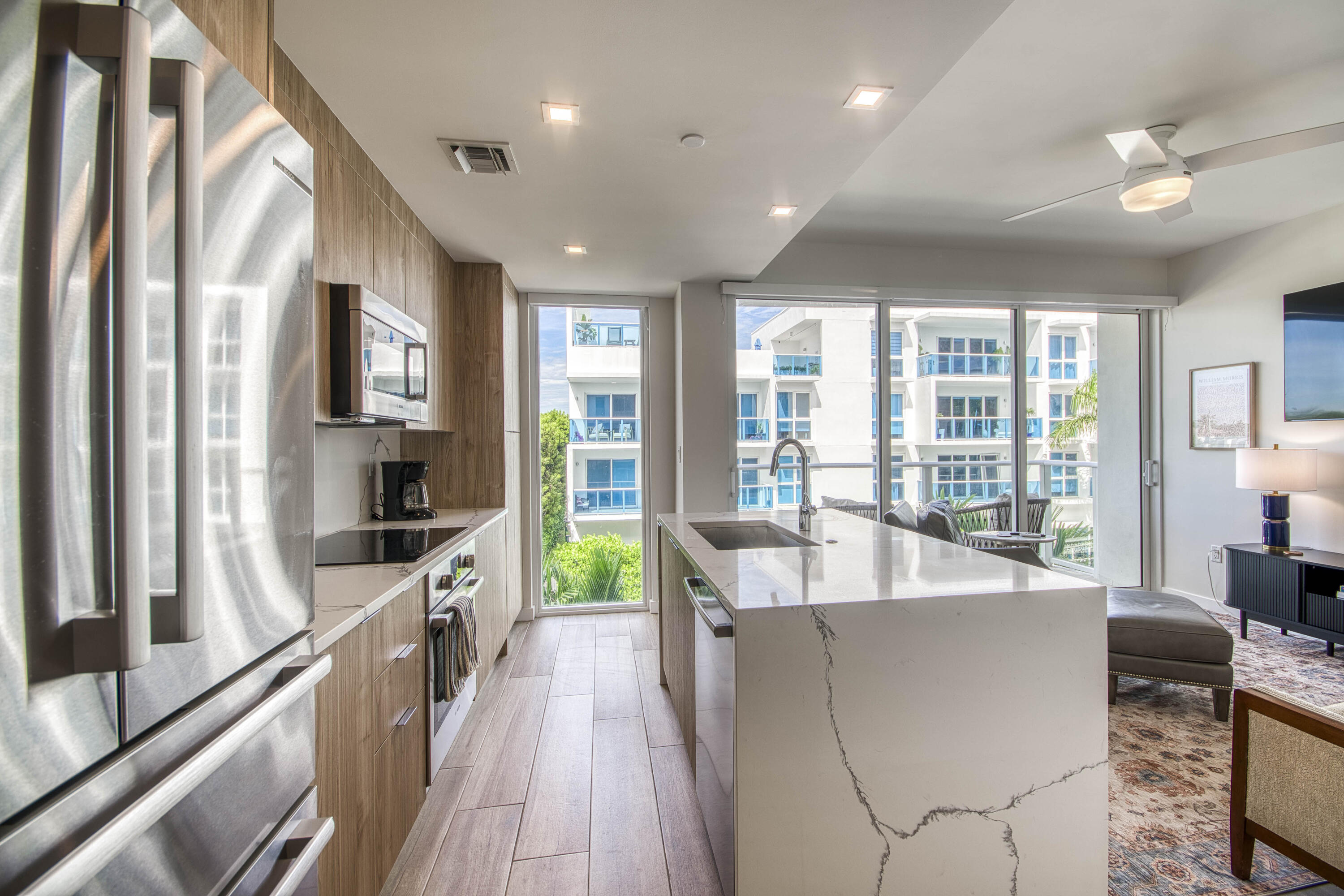 117 Lake #303, Lake Worth FL 33460
