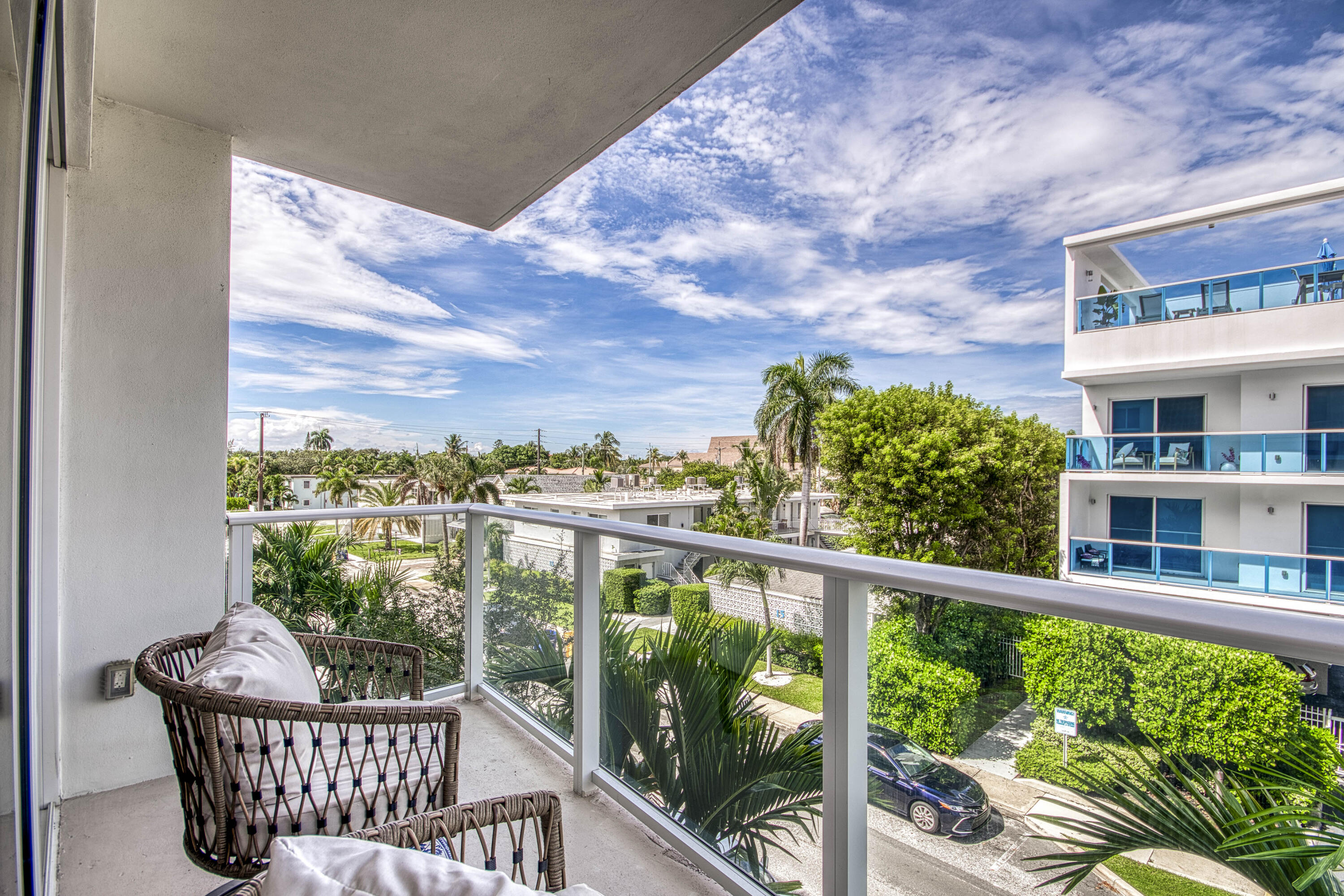117 Lake #303, Lake Worth FL 33460