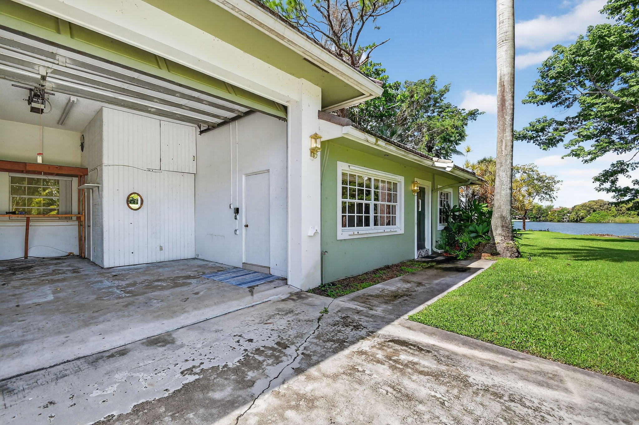 6225 Pine #Cottage, Lake Worth FL 33462