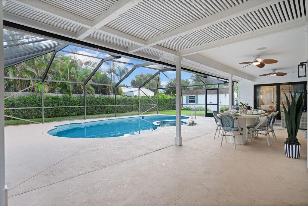 14 SE Paddock, Tequesta FL 33469