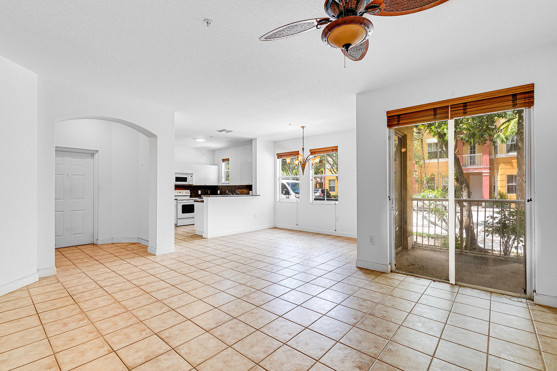 1106 SHOMA, Royal Palm Beach FL 33414