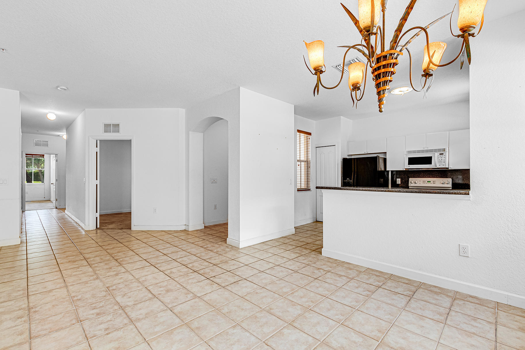 1106 SHOMA, Royal Palm Beach FL 33414