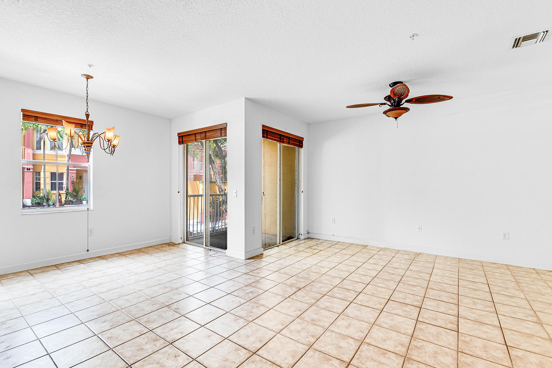1106 SHOMA, Royal Palm Beach FL 33414