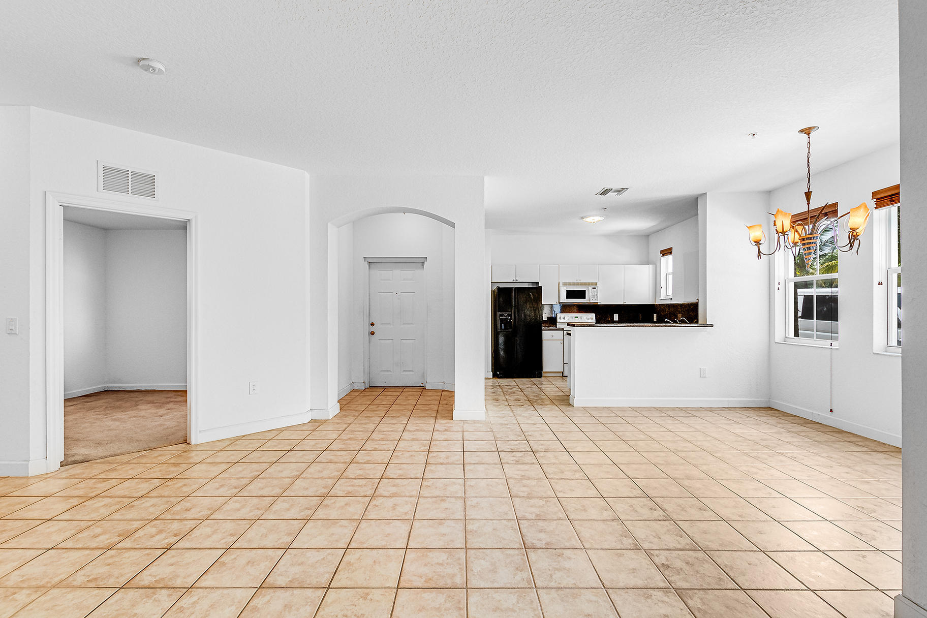 1106 SHOMA, Royal Palm Beach FL 33414