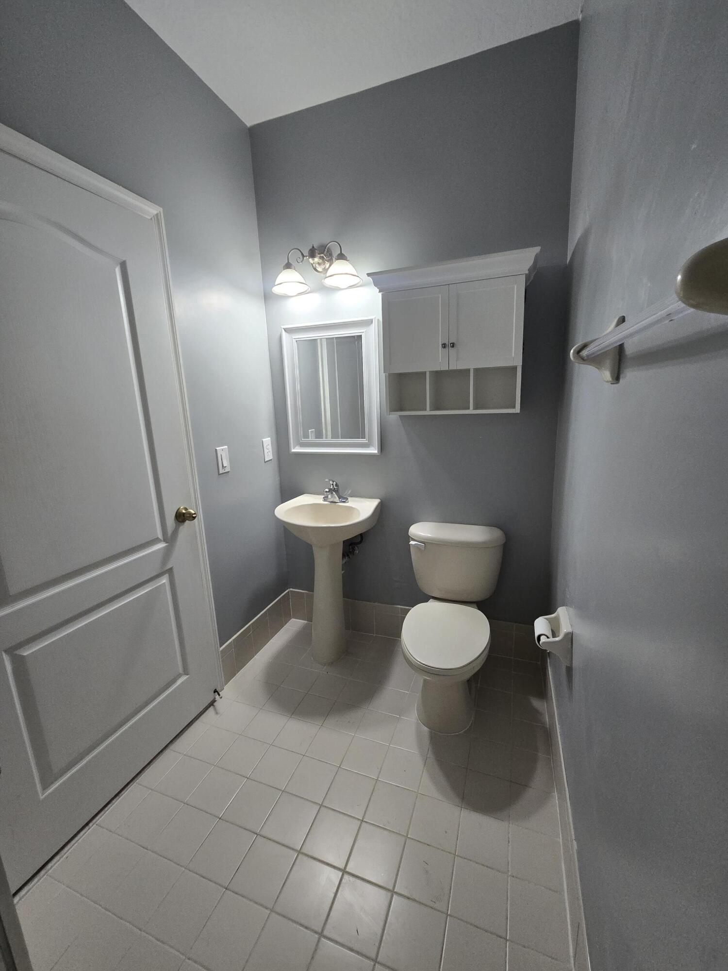 1106 SHOMA, Royal Palm Beach FL 33414
