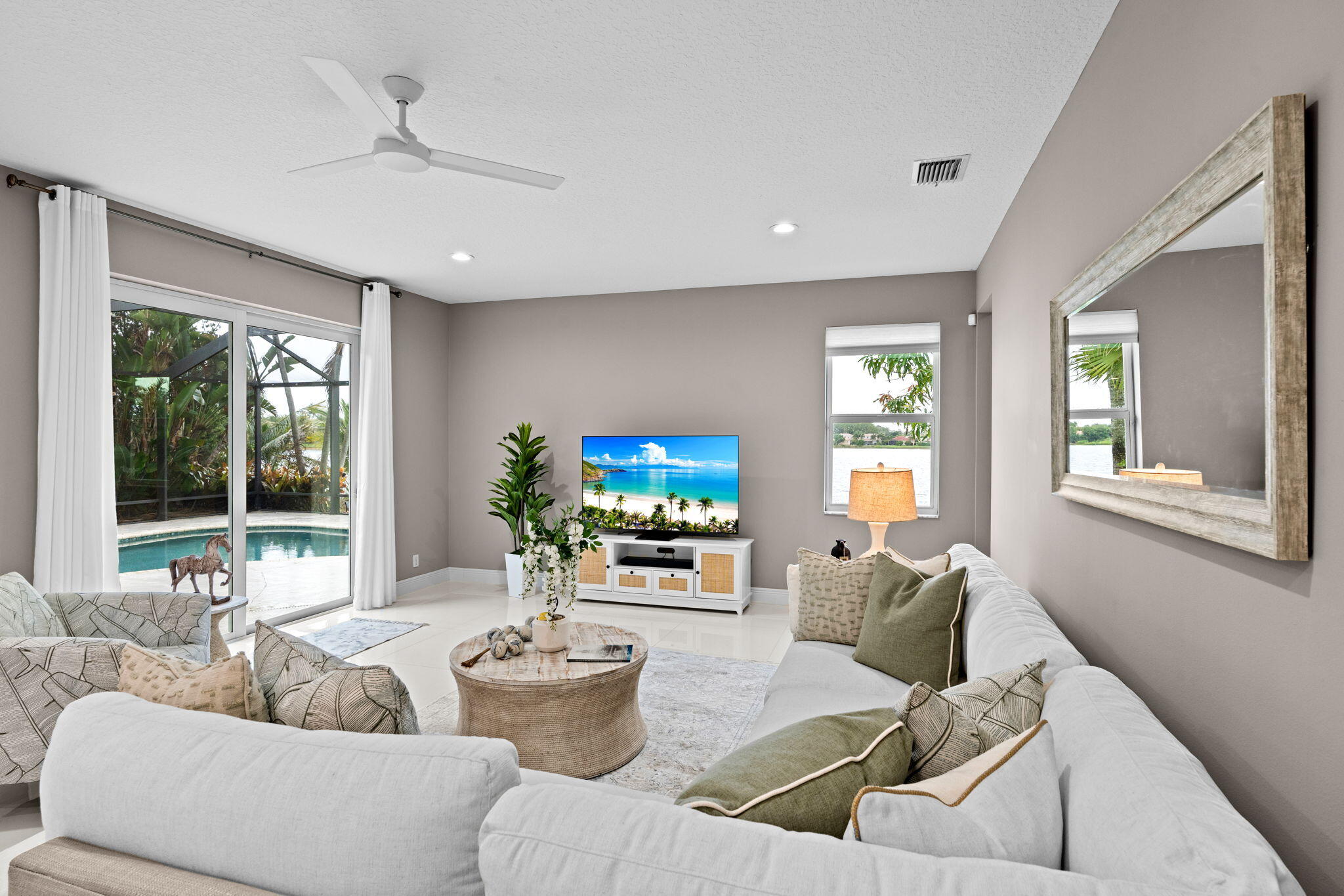 9919 Royal Cardigan, West Palm Beach FL 33411