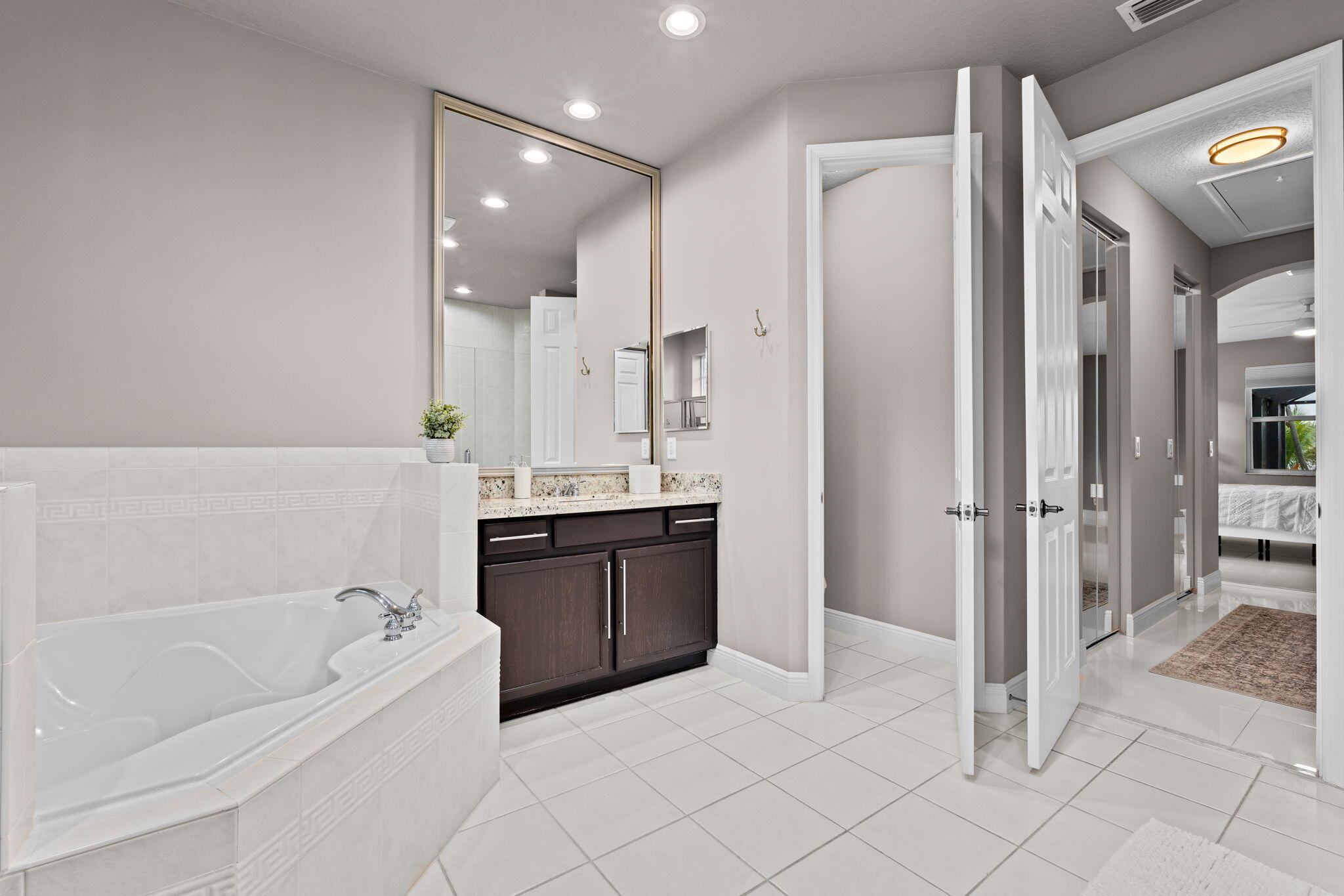 9919 Royal Cardigan, West Palm Beach FL 33411
