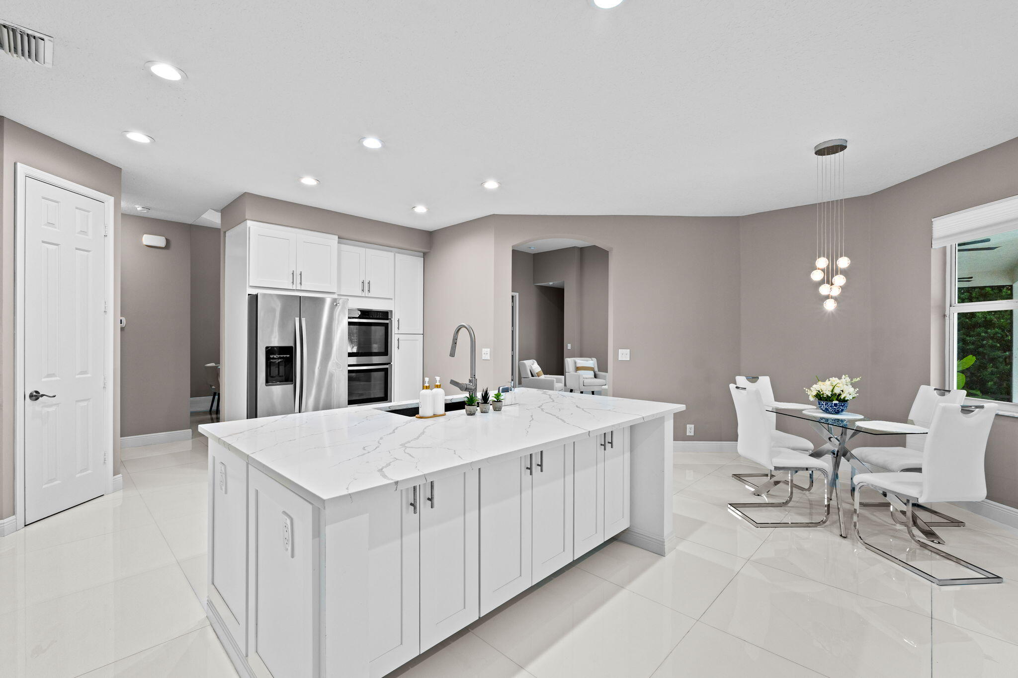9919 Royal Cardigan, West Palm Beach FL 33411