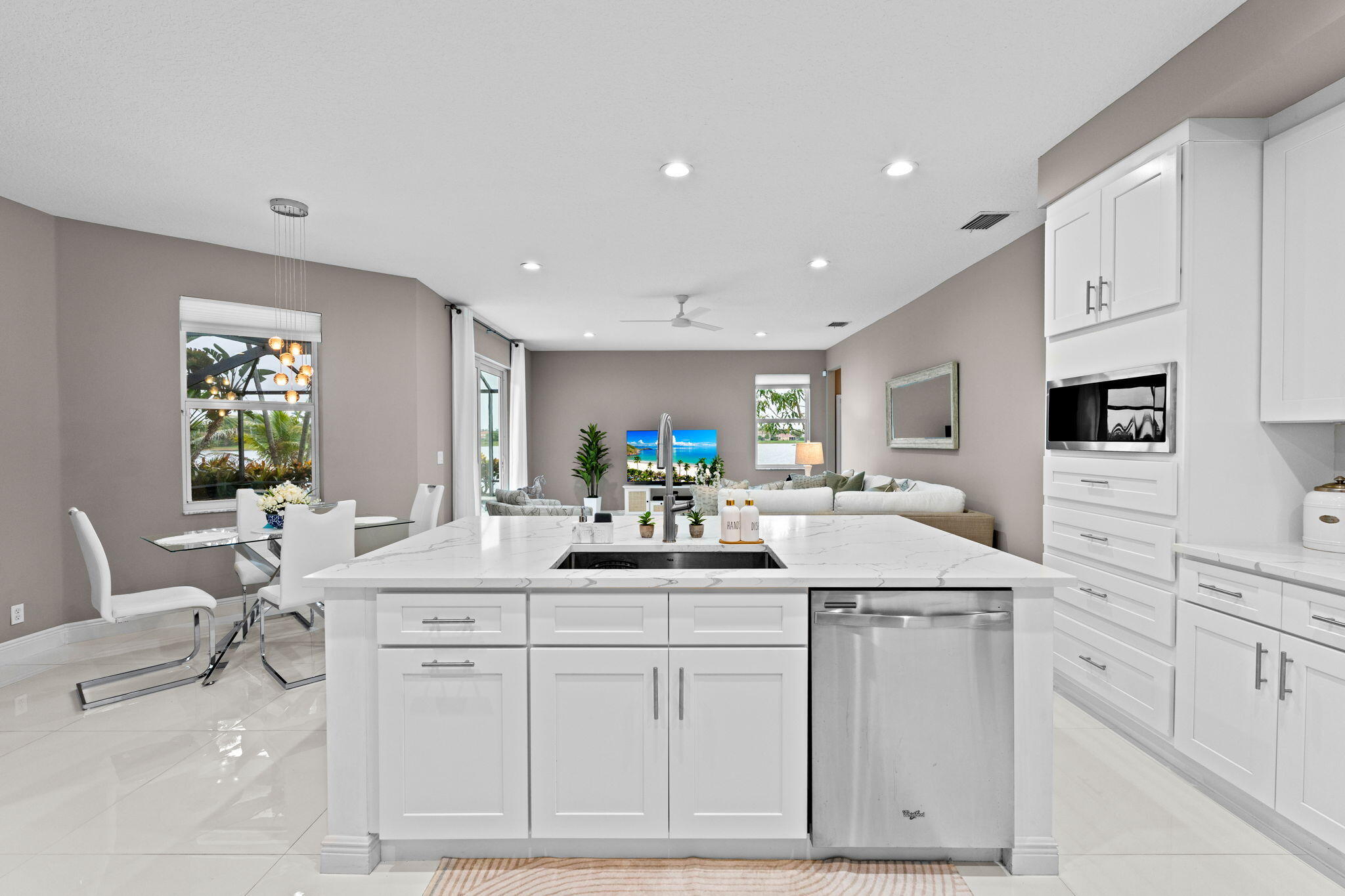 9919 Royal Cardigan, West Palm Beach FL 33411