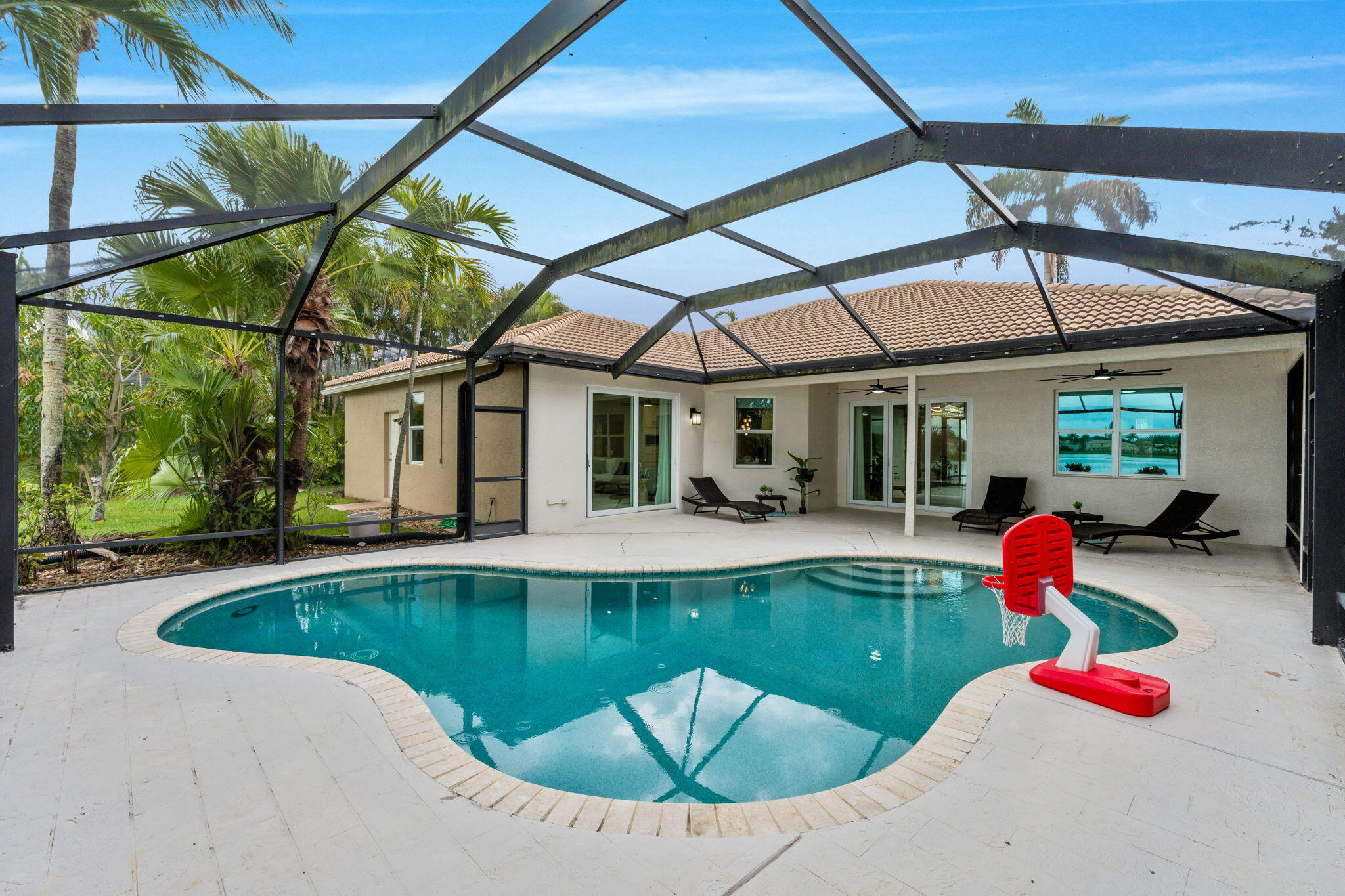 9919 Royal Cardigan, West Palm Beach FL 33411