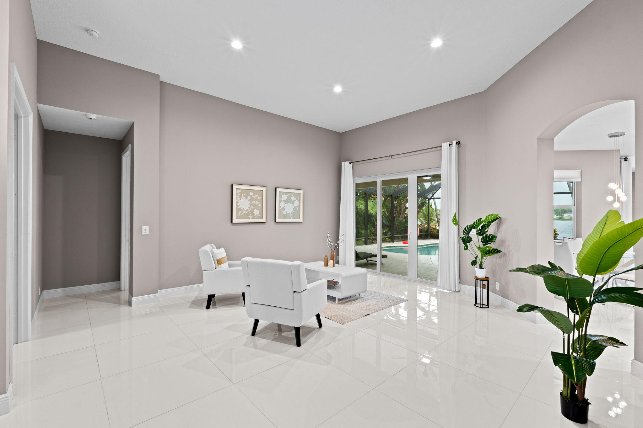 9919 Royal Cardigan, West Palm Beach FL 33411