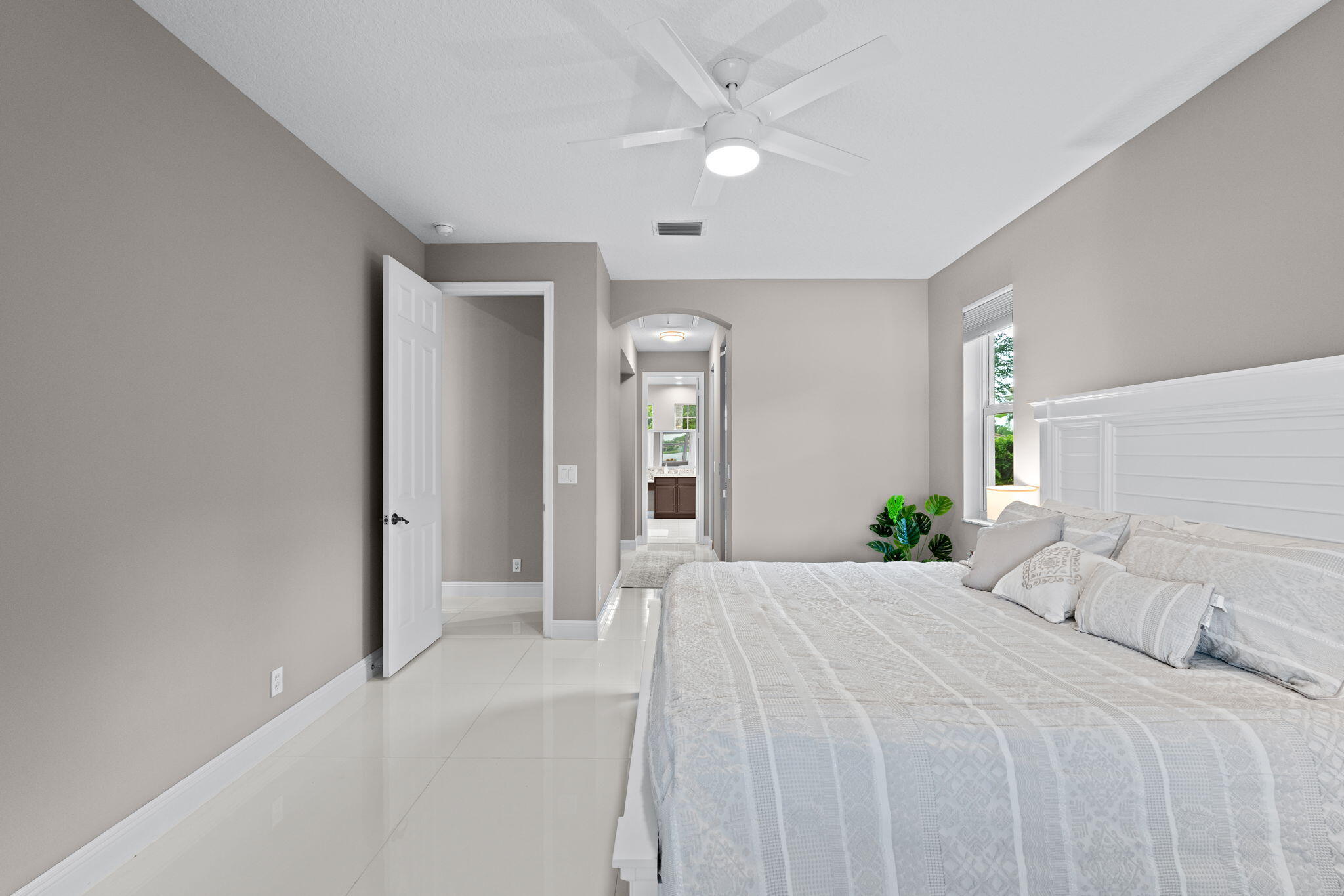 9919 Royal Cardigan, West Palm Beach FL 33411