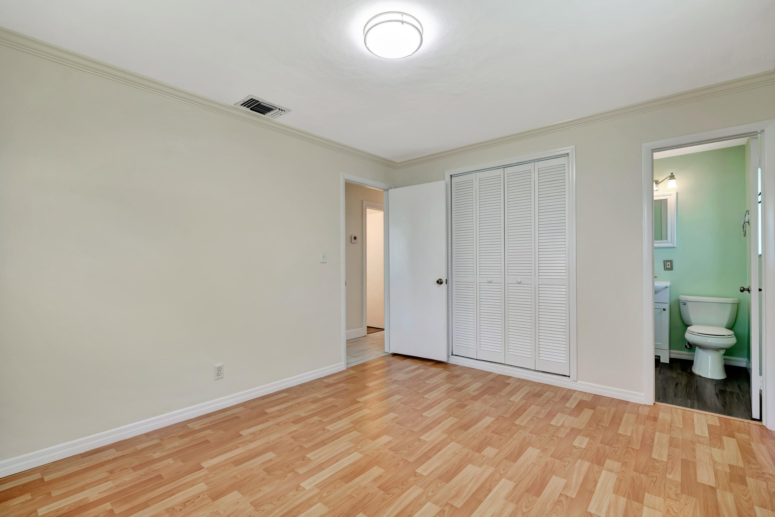 713 Gumtree, North Palm Beach FL 33408