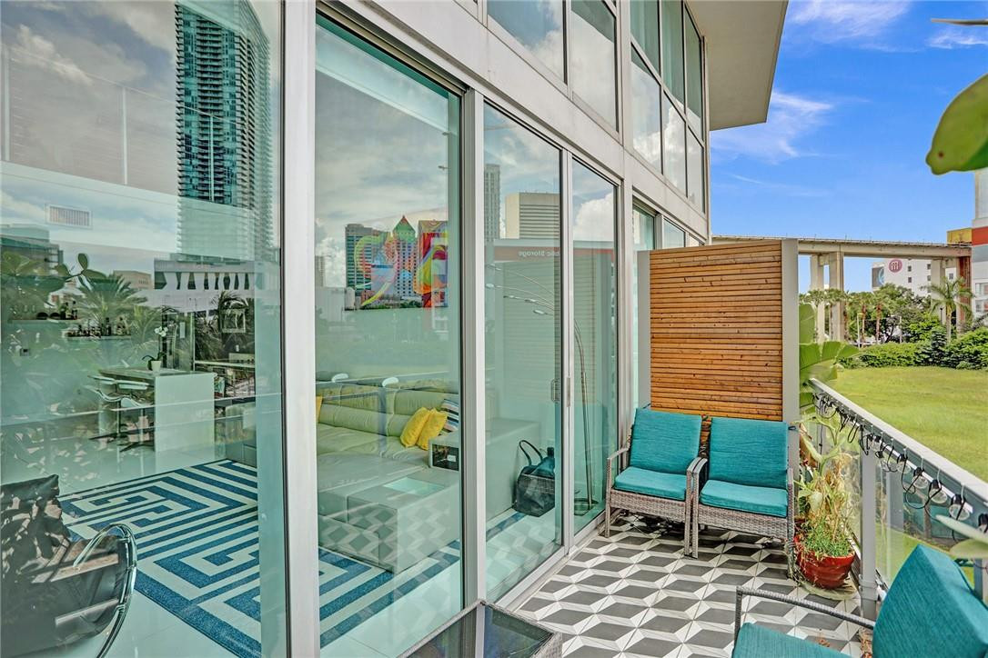 90 SW 3RD #TH300B, Miami FL 33130