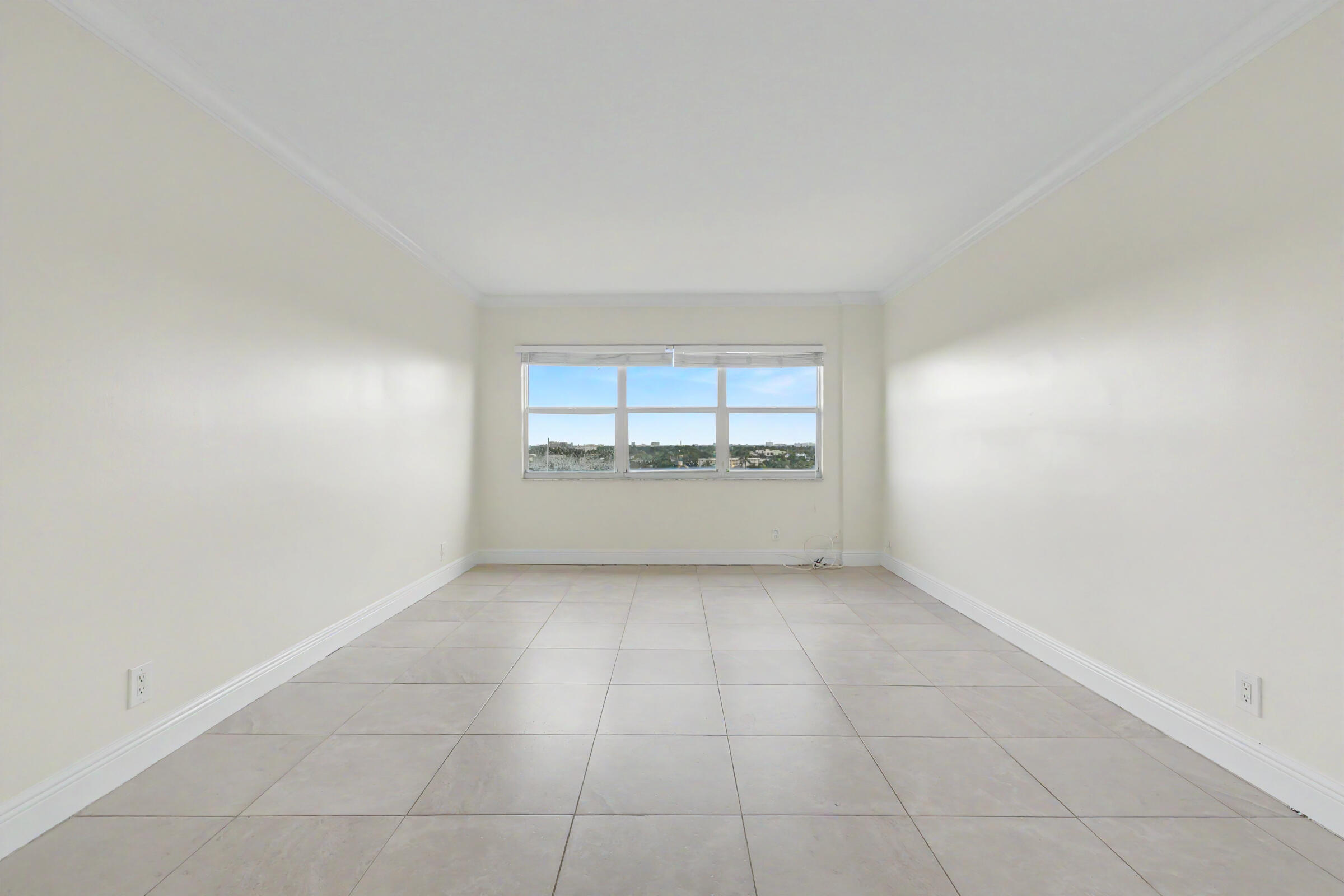 2555 NE 11TH #906, Fort Lauderdale FL 33304