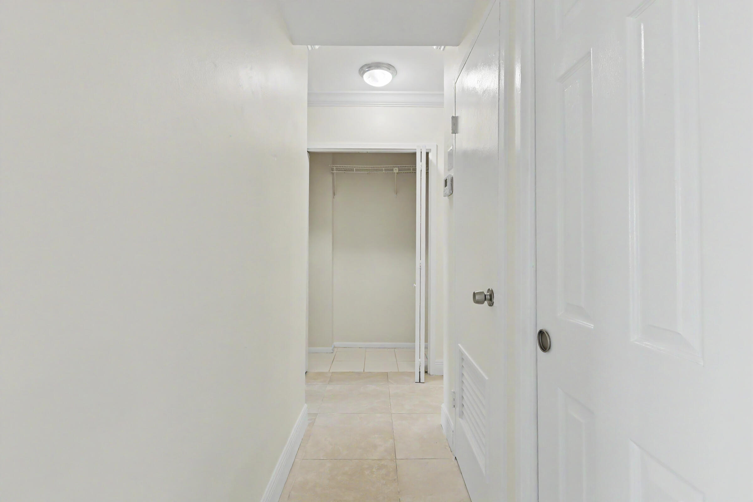 2555 NE 11TH #906, Fort Lauderdale FL 33304
