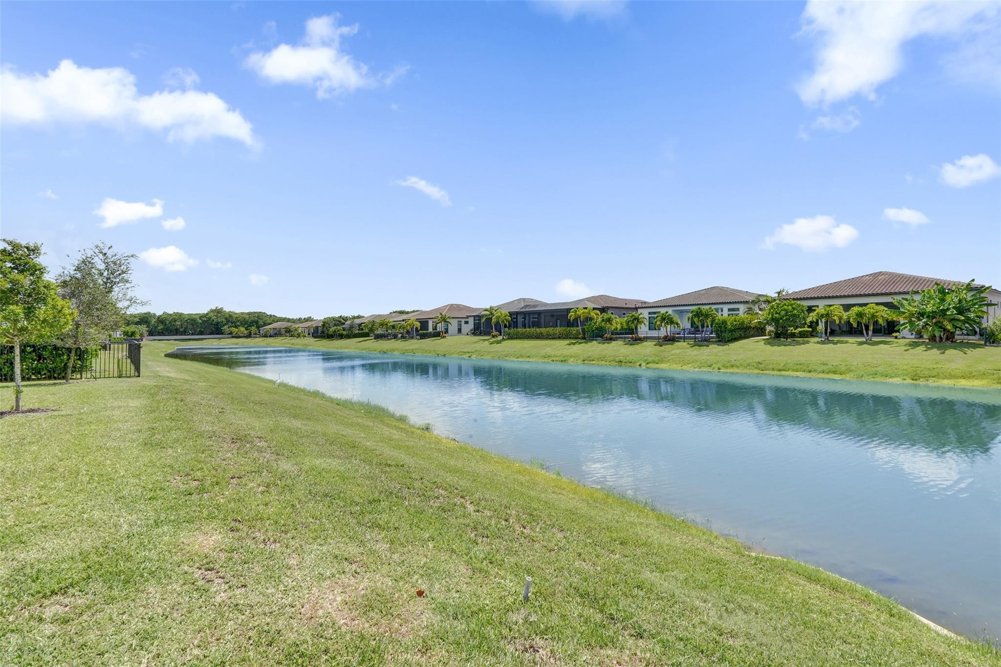 8011 ROWAN, Parkland FL 33067
