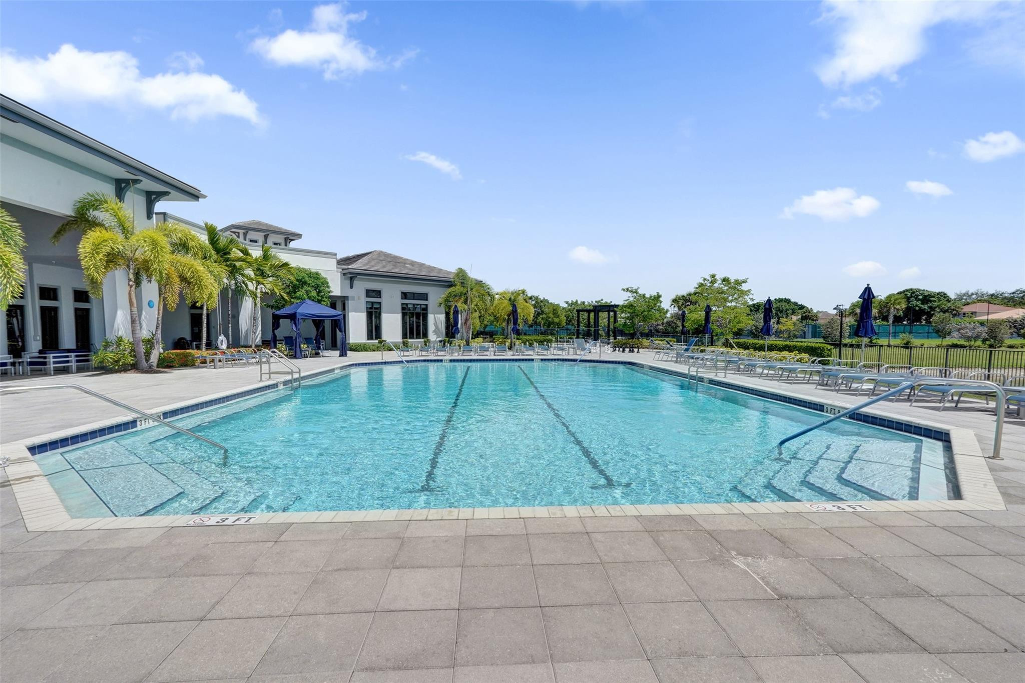 8011 ROWAN, Parkland FL 33067