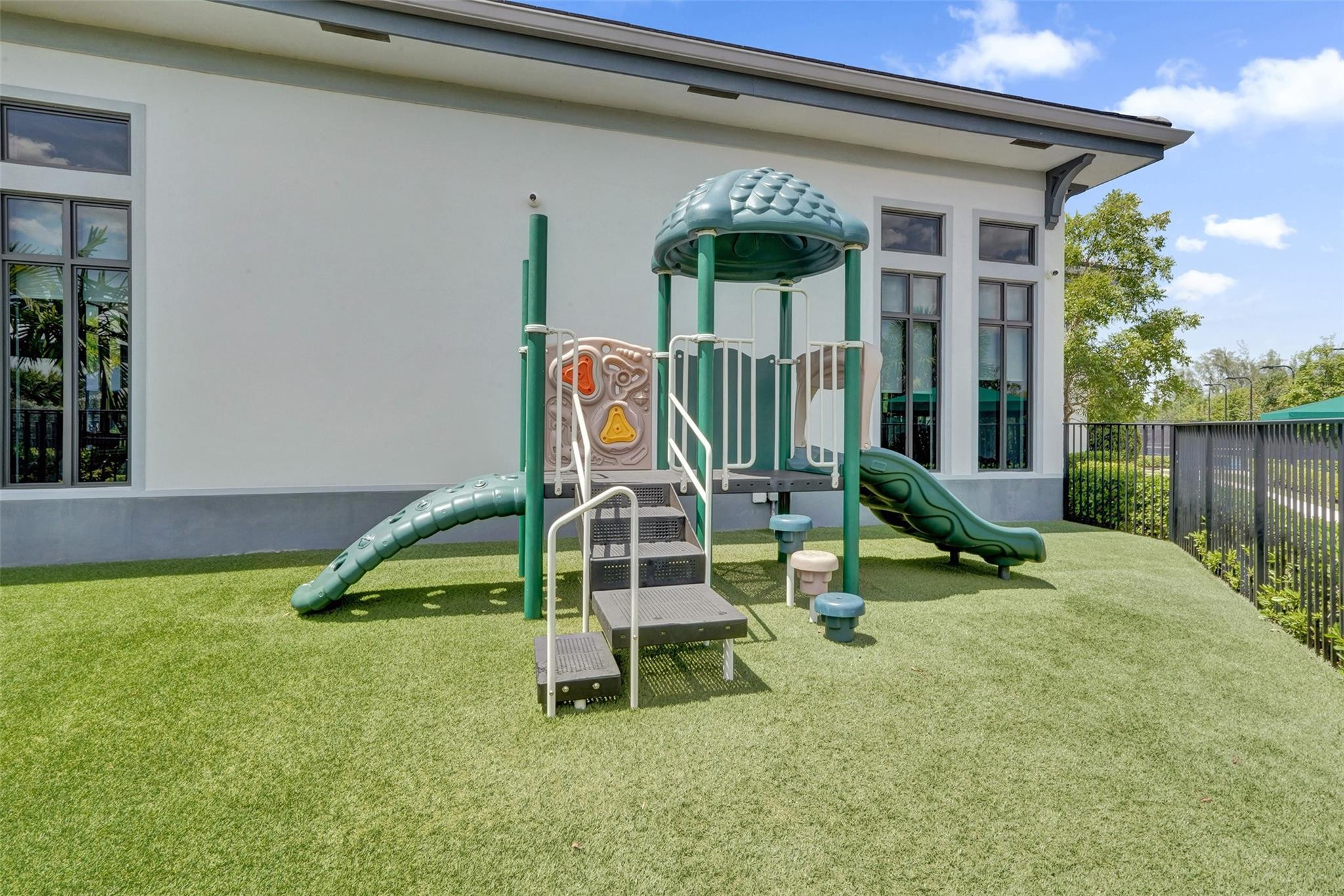 8011 ROWAN, Parkland FL 33067